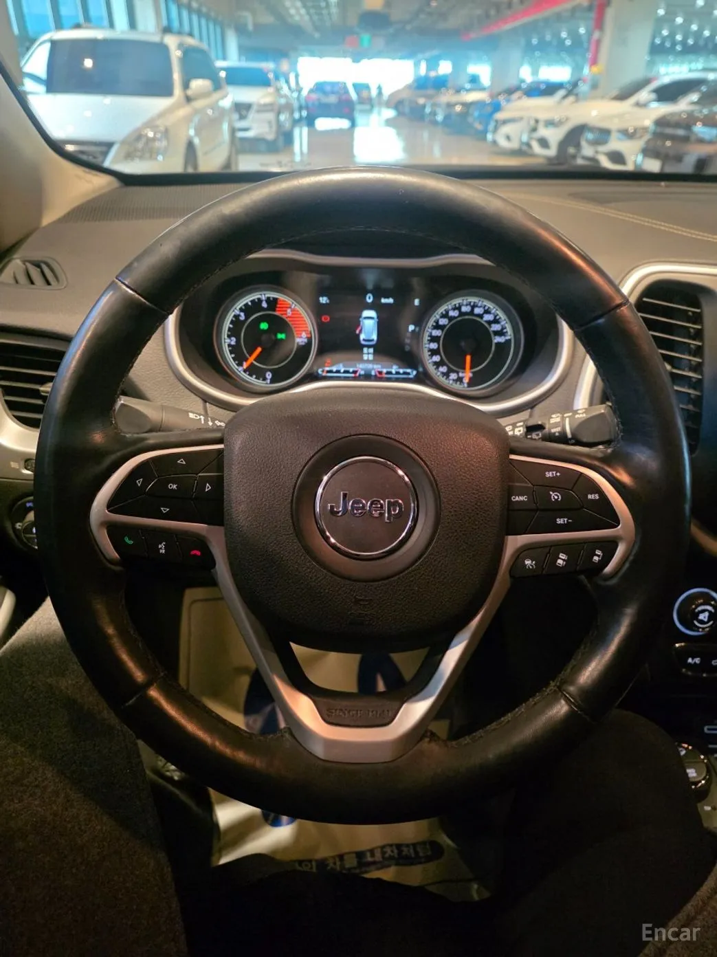 Jeep Cherokee (KL) превью 13