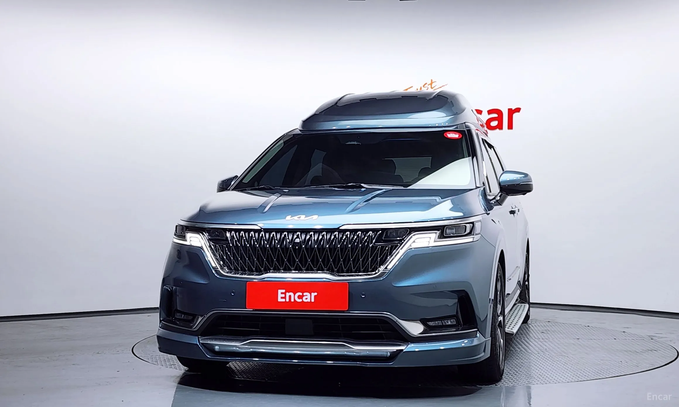 Kia Carnival Gen 4 превью 3