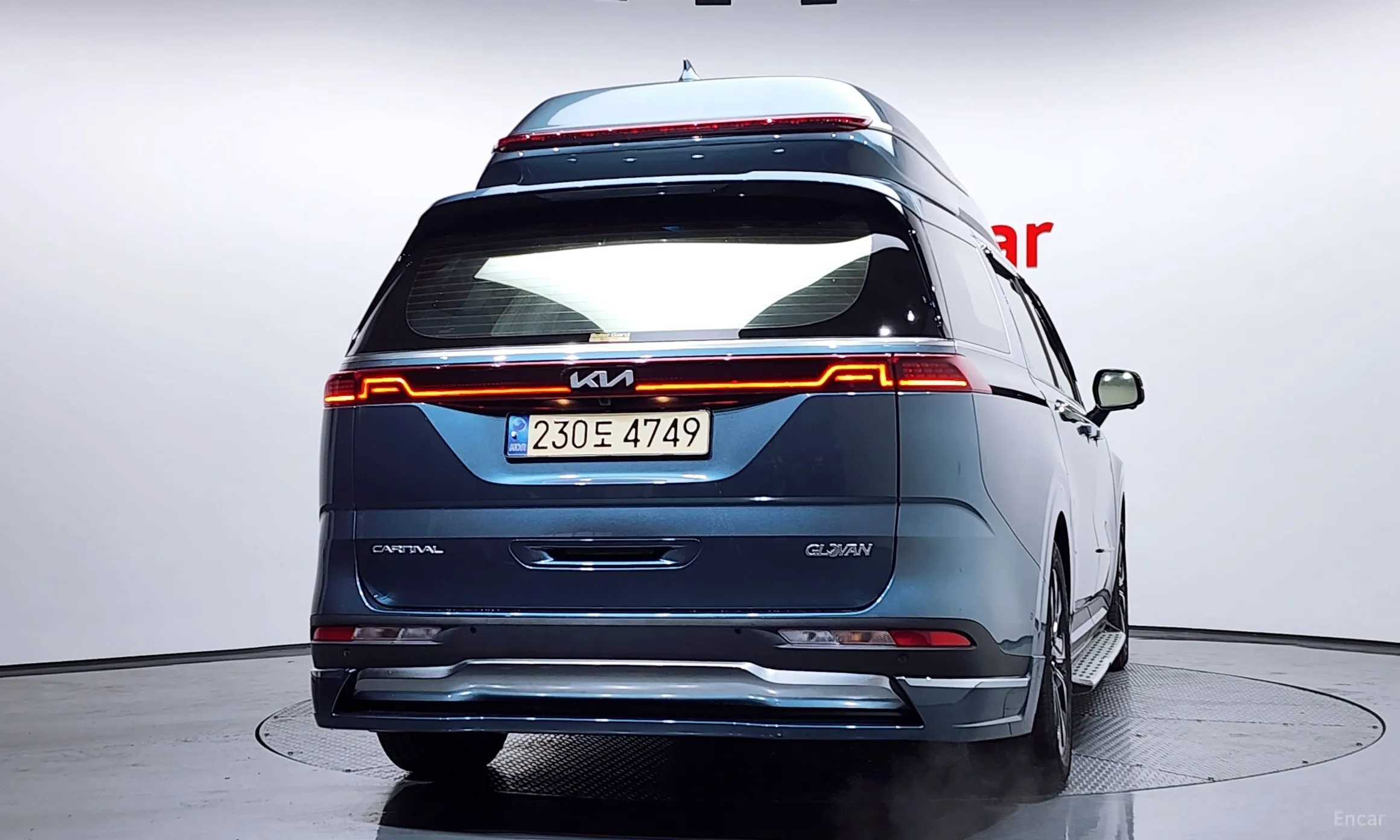 Kia Carnival Gen 4 превью 4