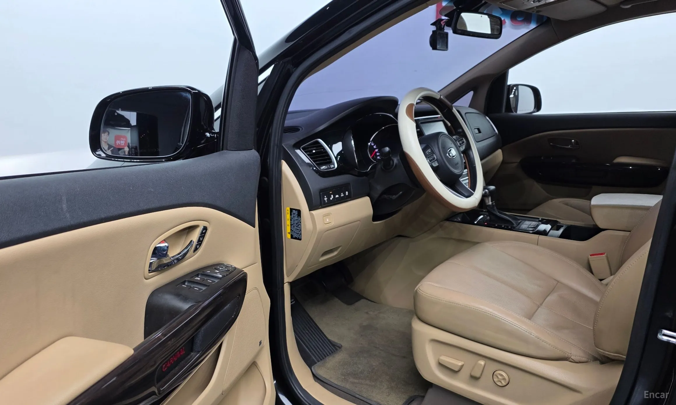 Kia Carnival превью 11