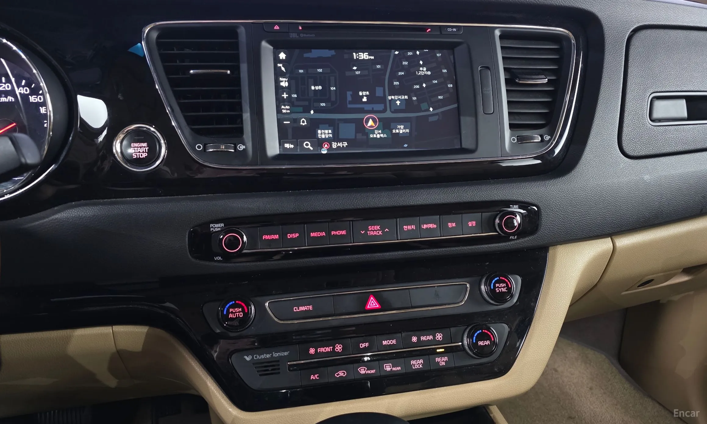 Kia Carnival превью 14