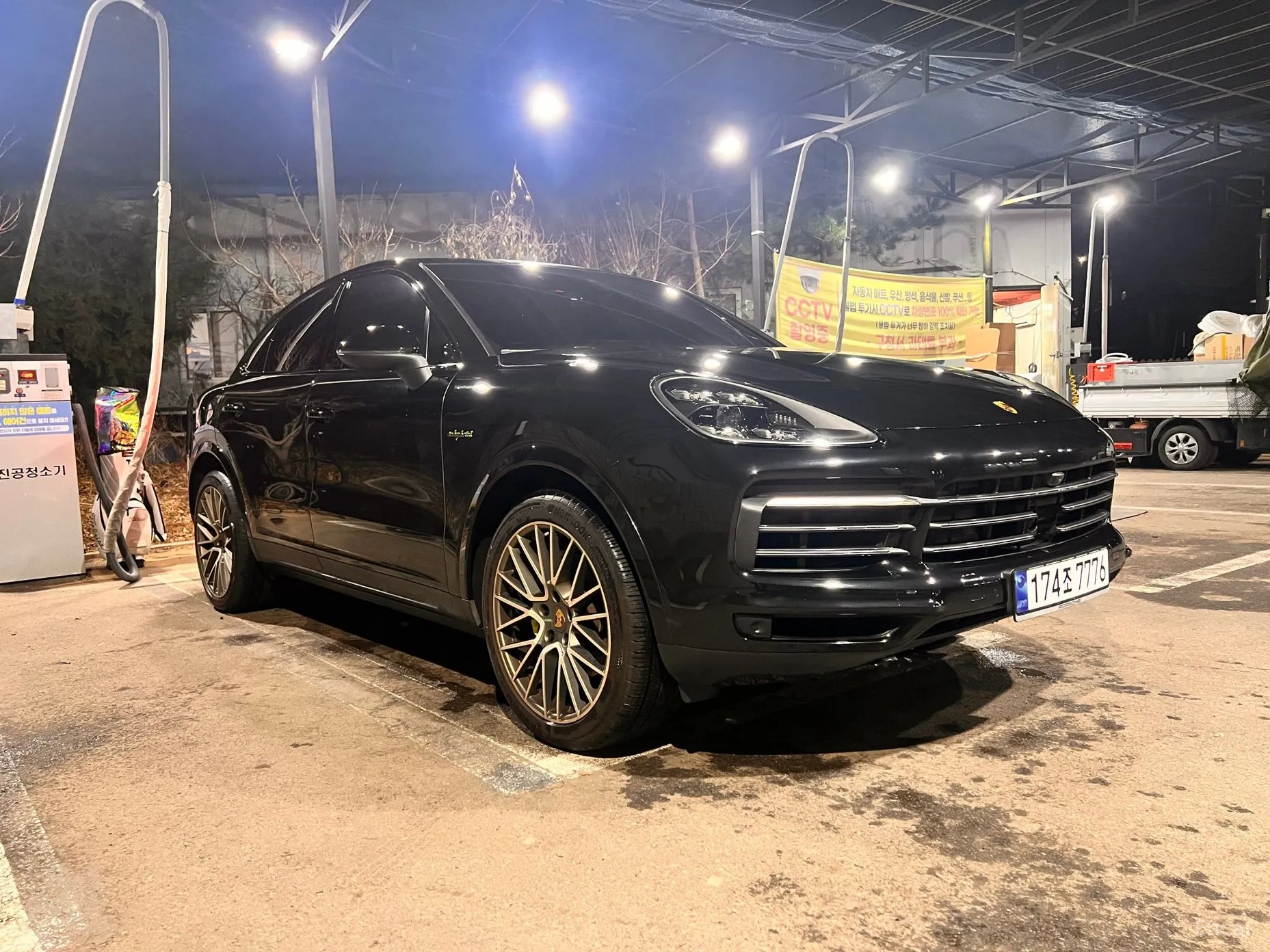 Porsche Cayenne (PO536) превью 3