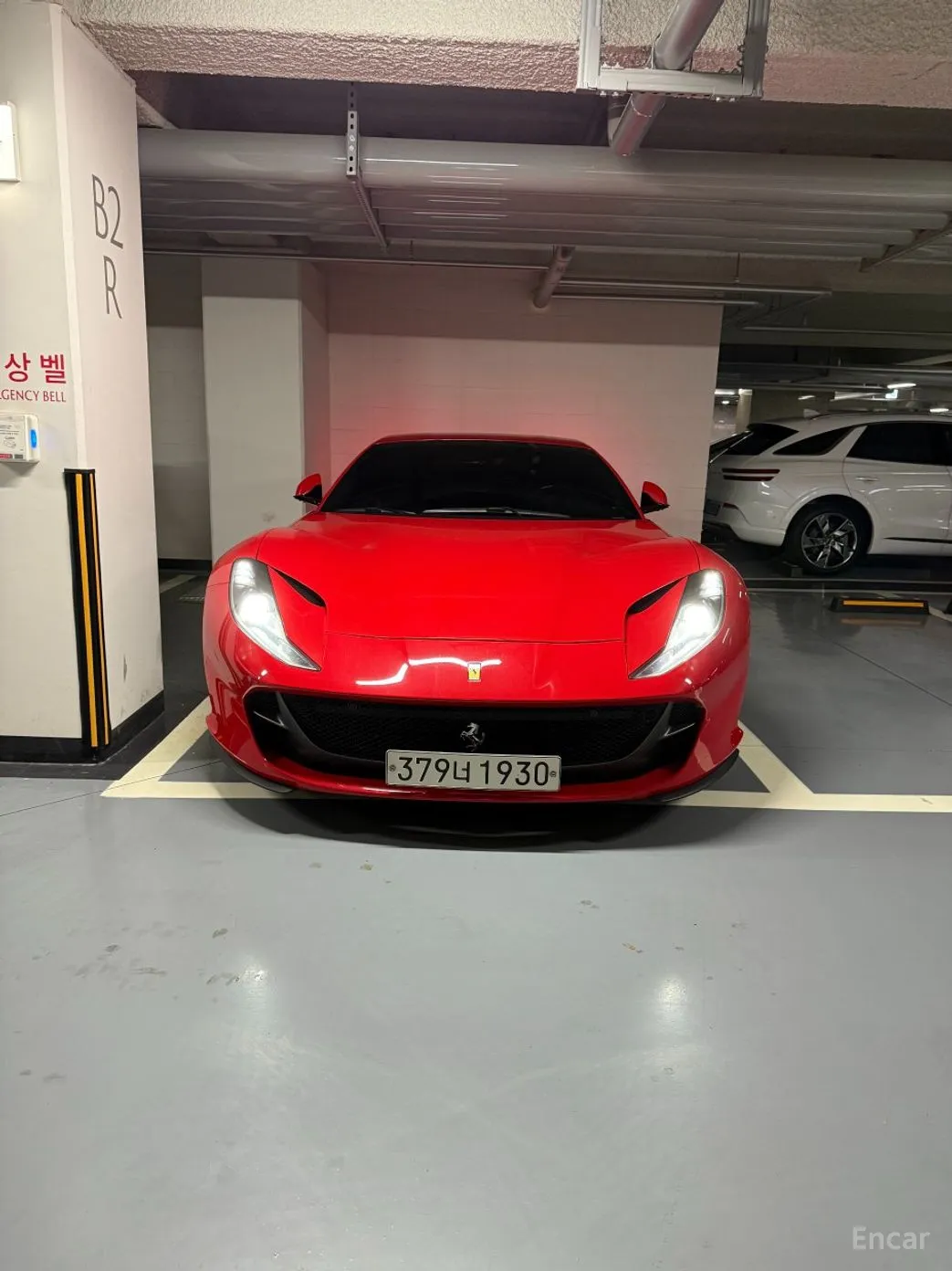 Ferrari 812 Superfast превью 3