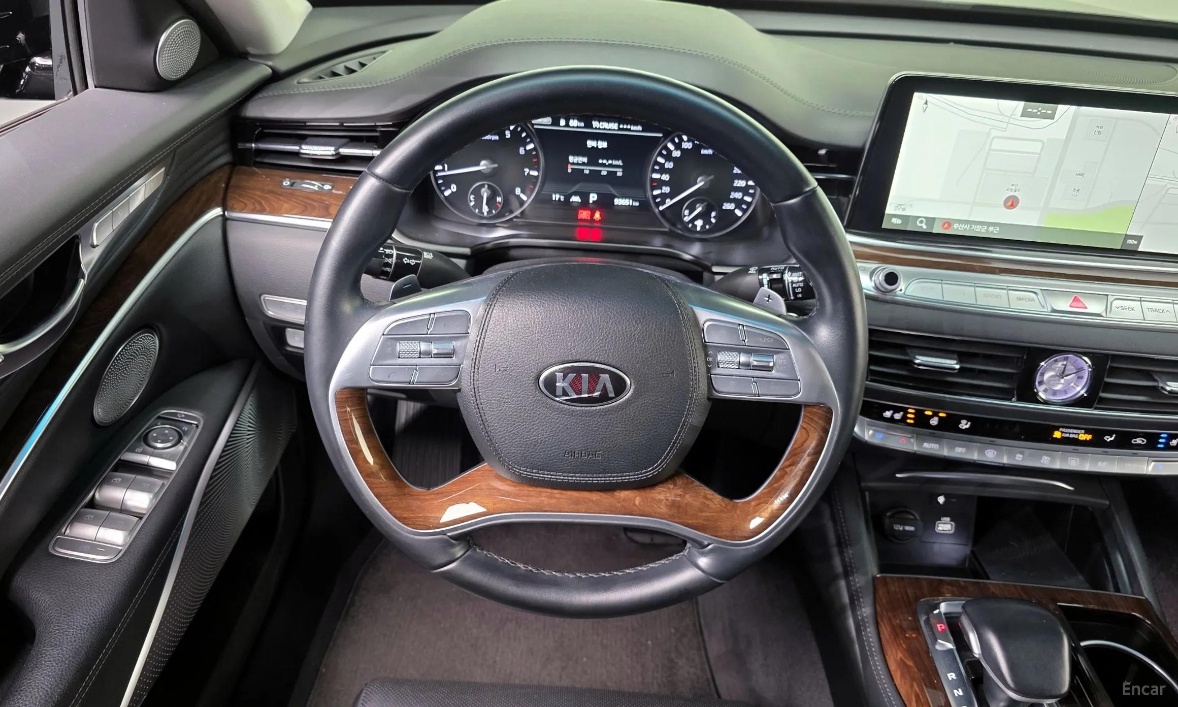 Kia K9 превью 13