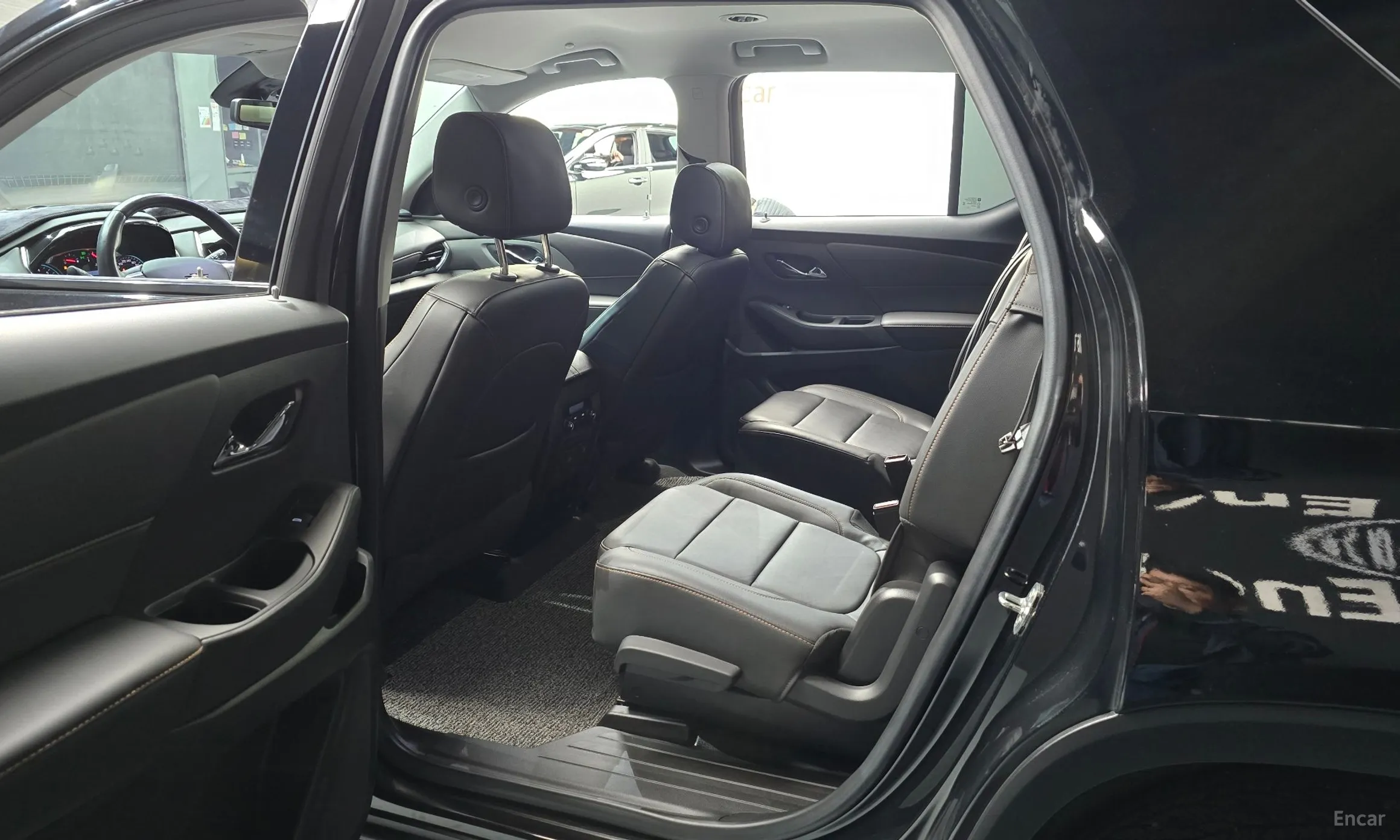 Chevrolet (GM Daewoo) Traverse превью 11