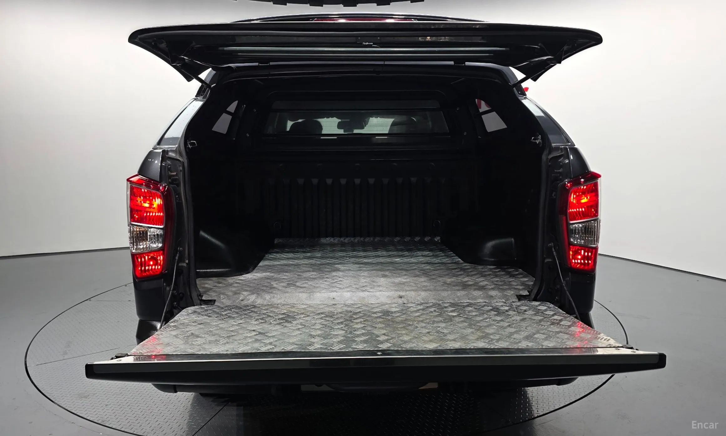 KG Mobility (SsangYong) Rexton Sports превью 20
