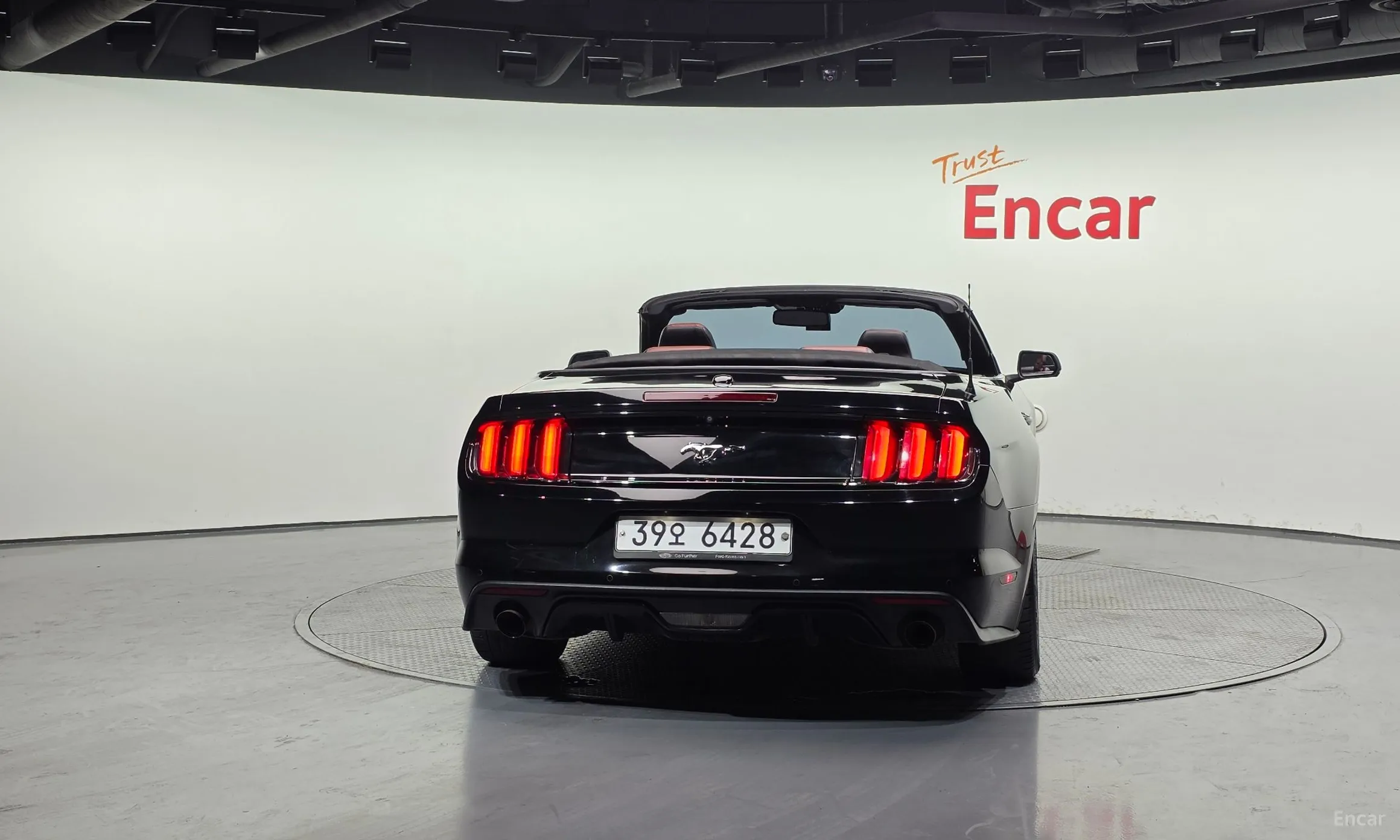 Ford Mustang превью 4
