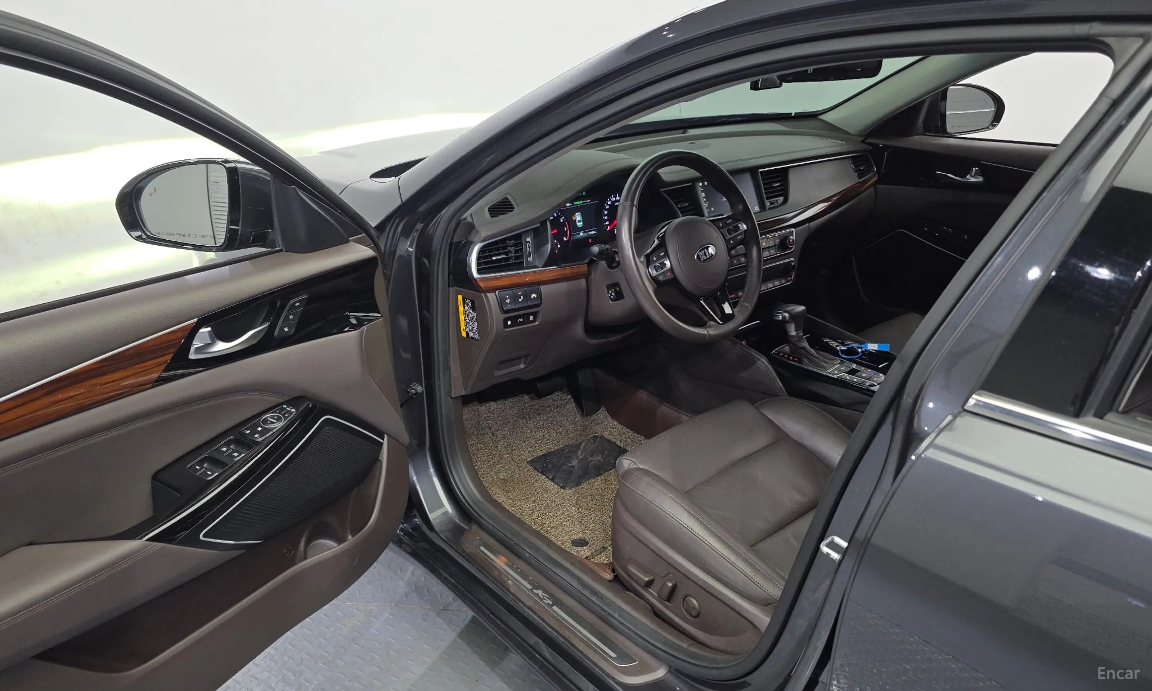 Kia K7 превью 10