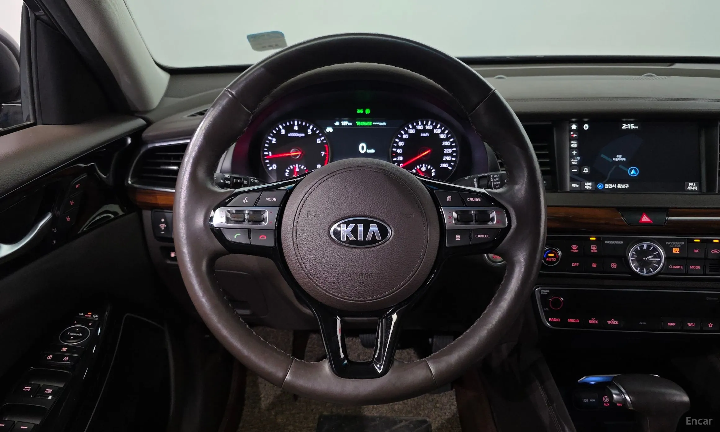 Kia K7 превью 13