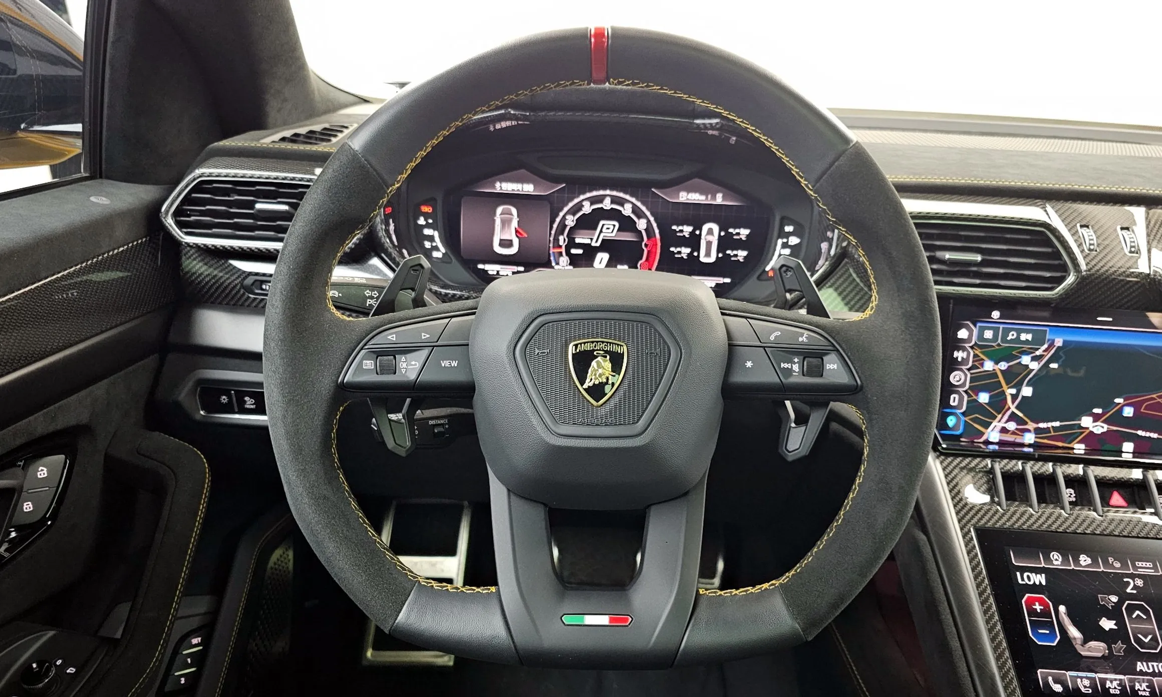 Lamborghini Urus превью 13