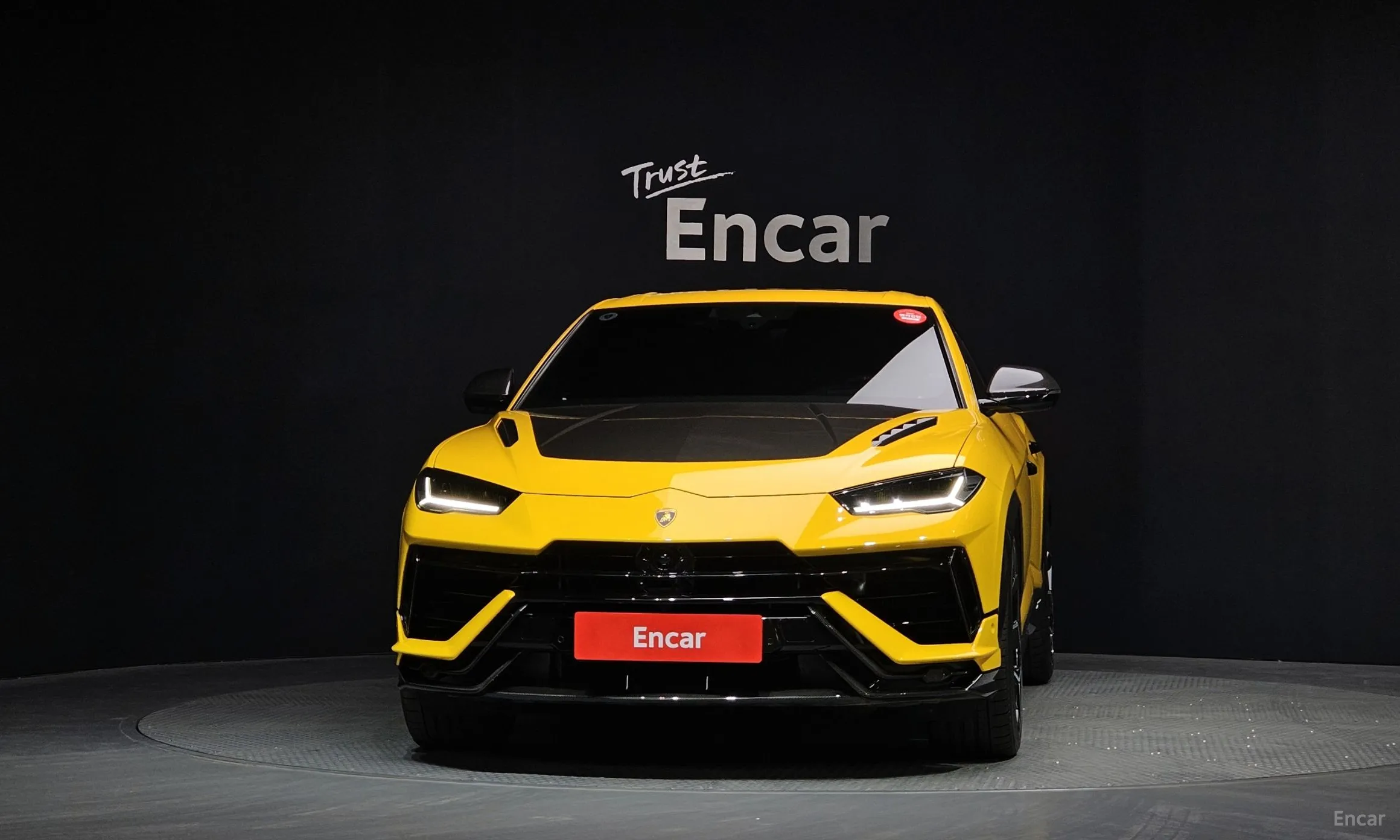 Lamborghini Urus превью 3