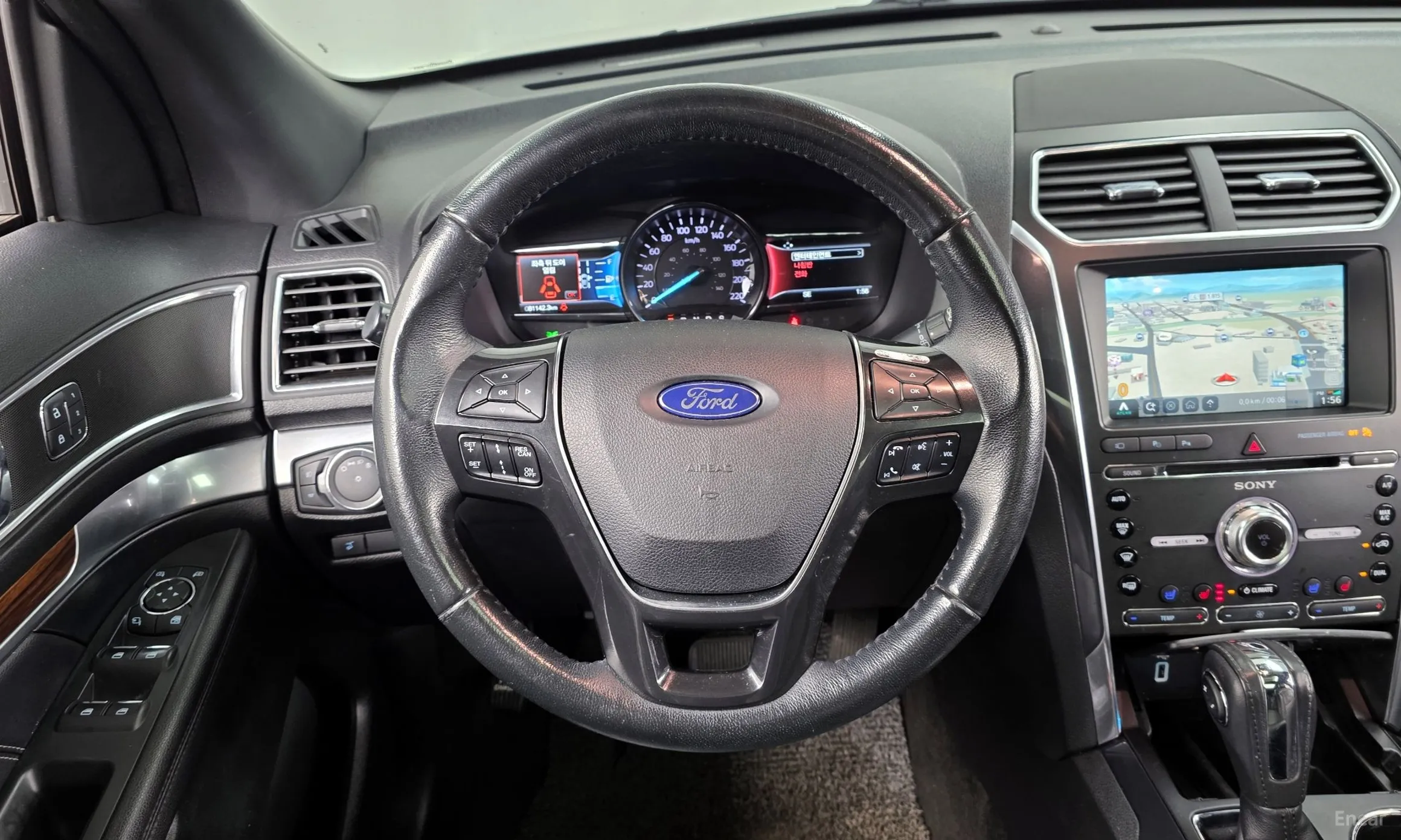 Ford Explorer превью 13