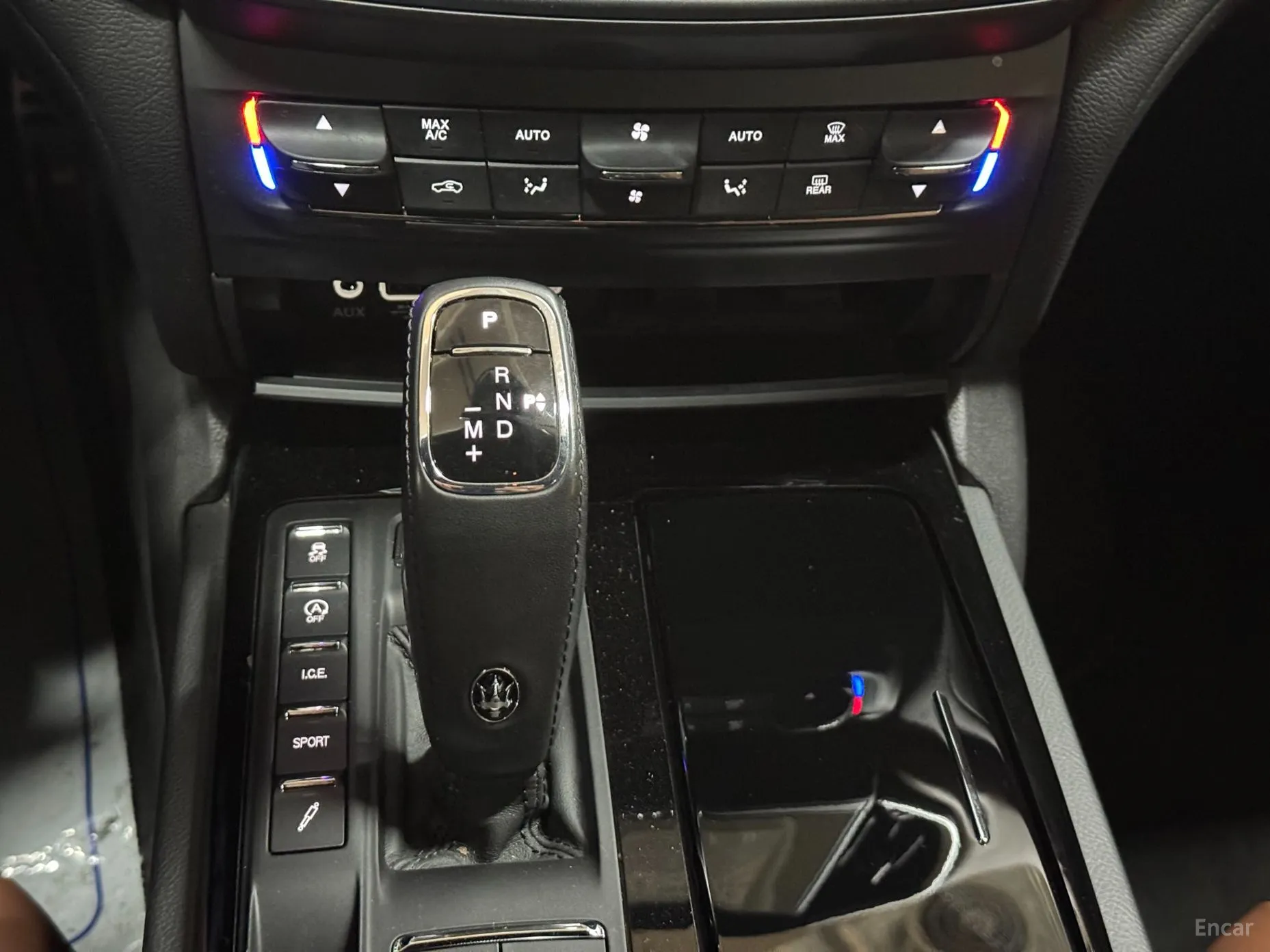 Maserati Ghibli превью 19