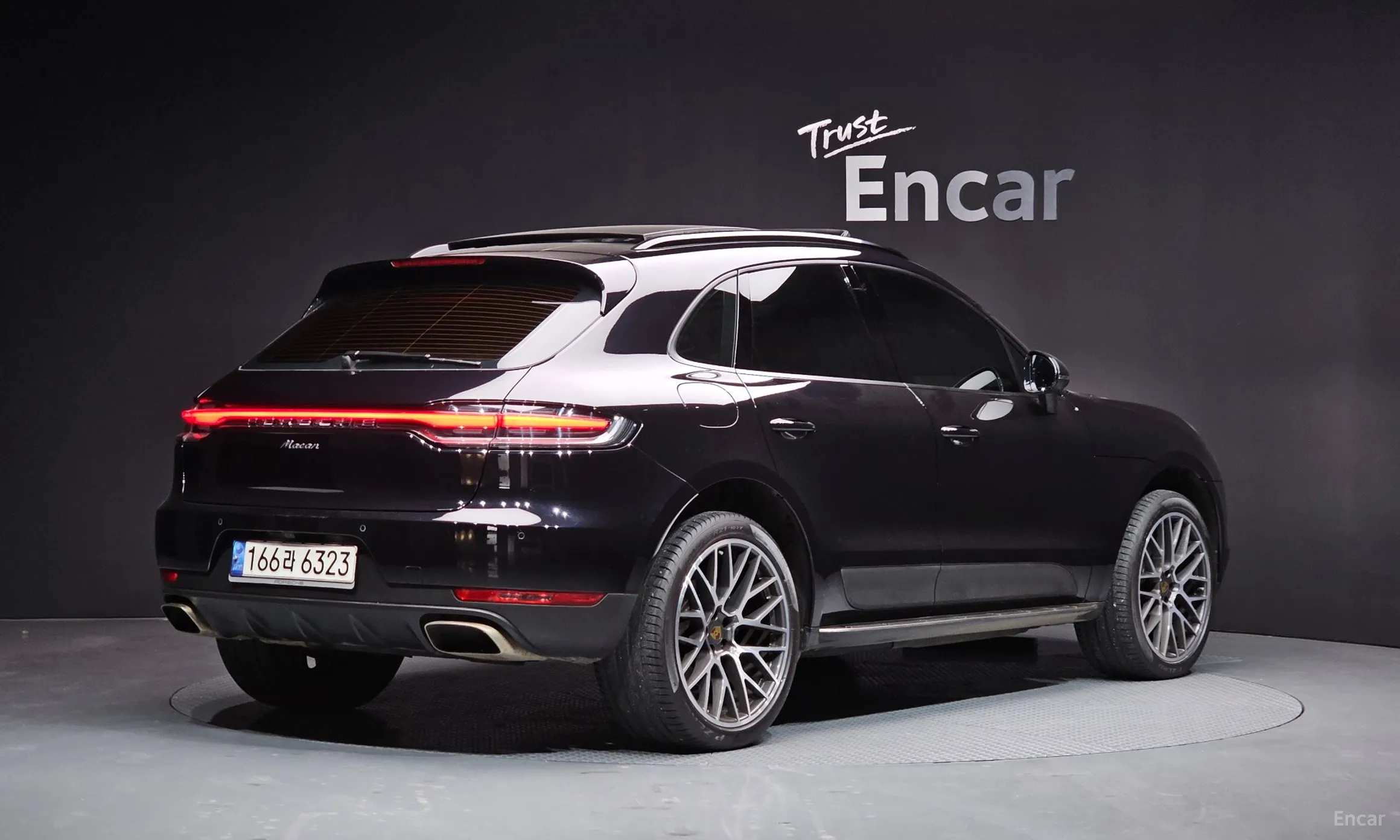 Porsche Macan превью 2