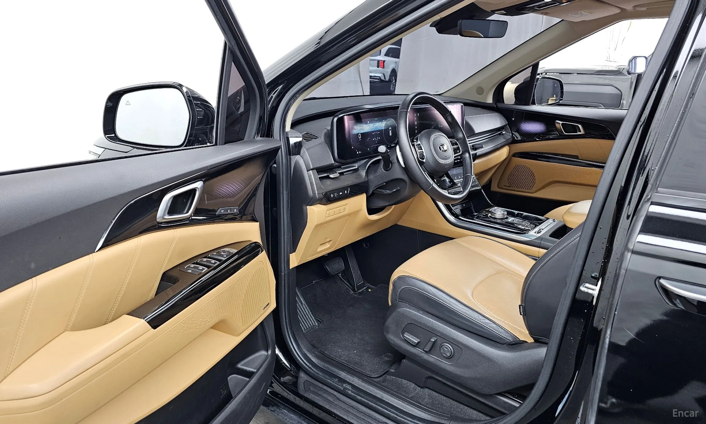 Kia Carnival Gen 4 превью 10