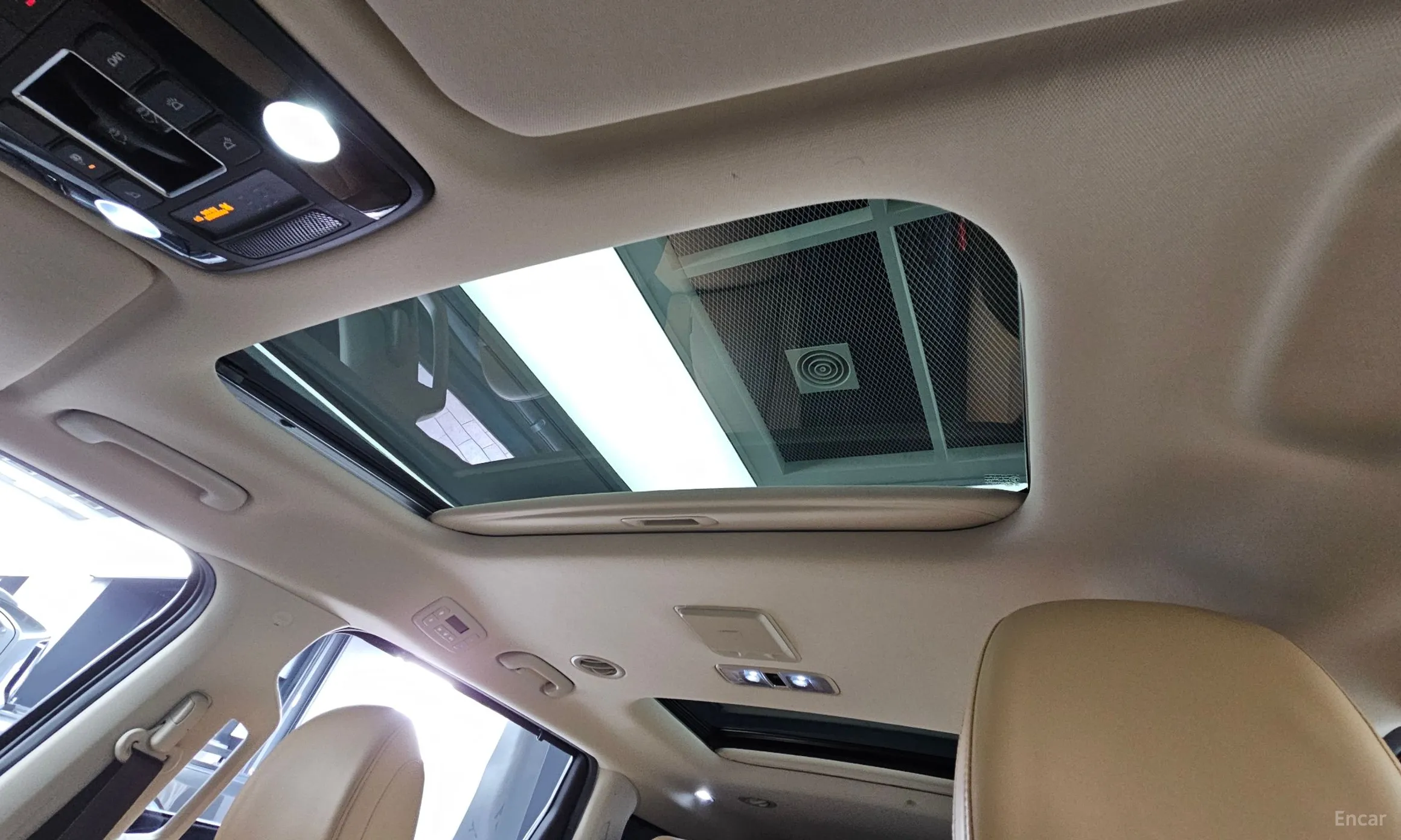 Kia Carnival Gen 4 превью 17