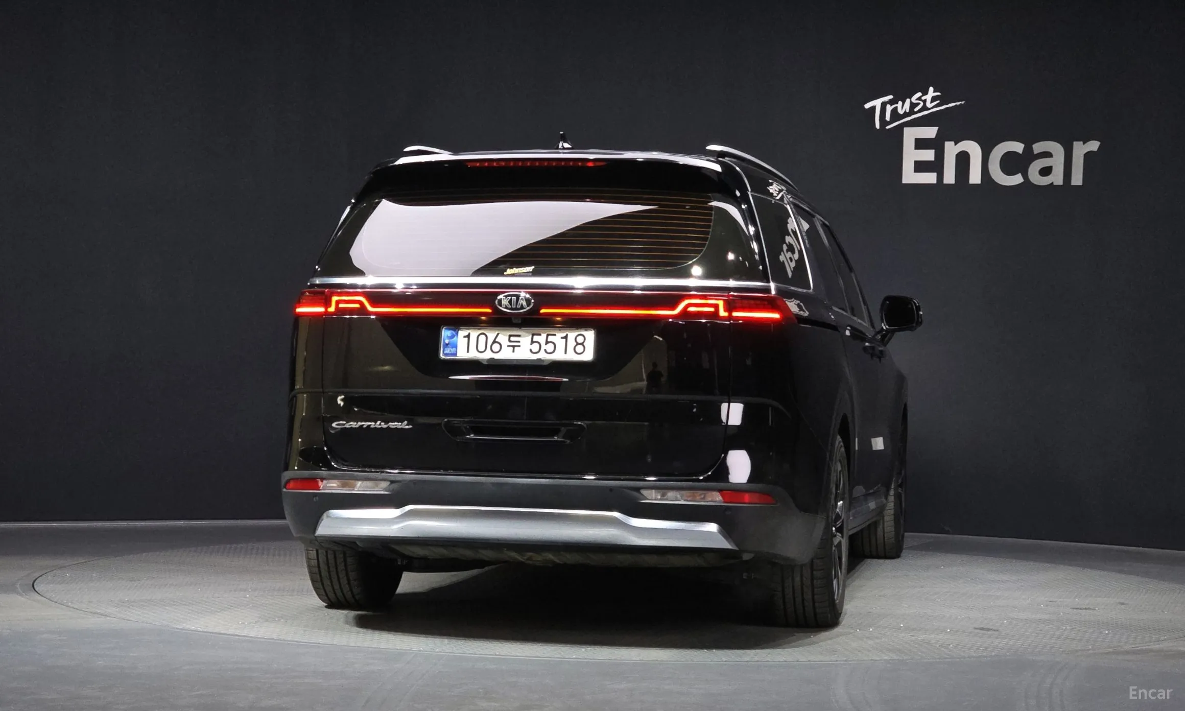 Kia Carnival Gen 4 превью 4