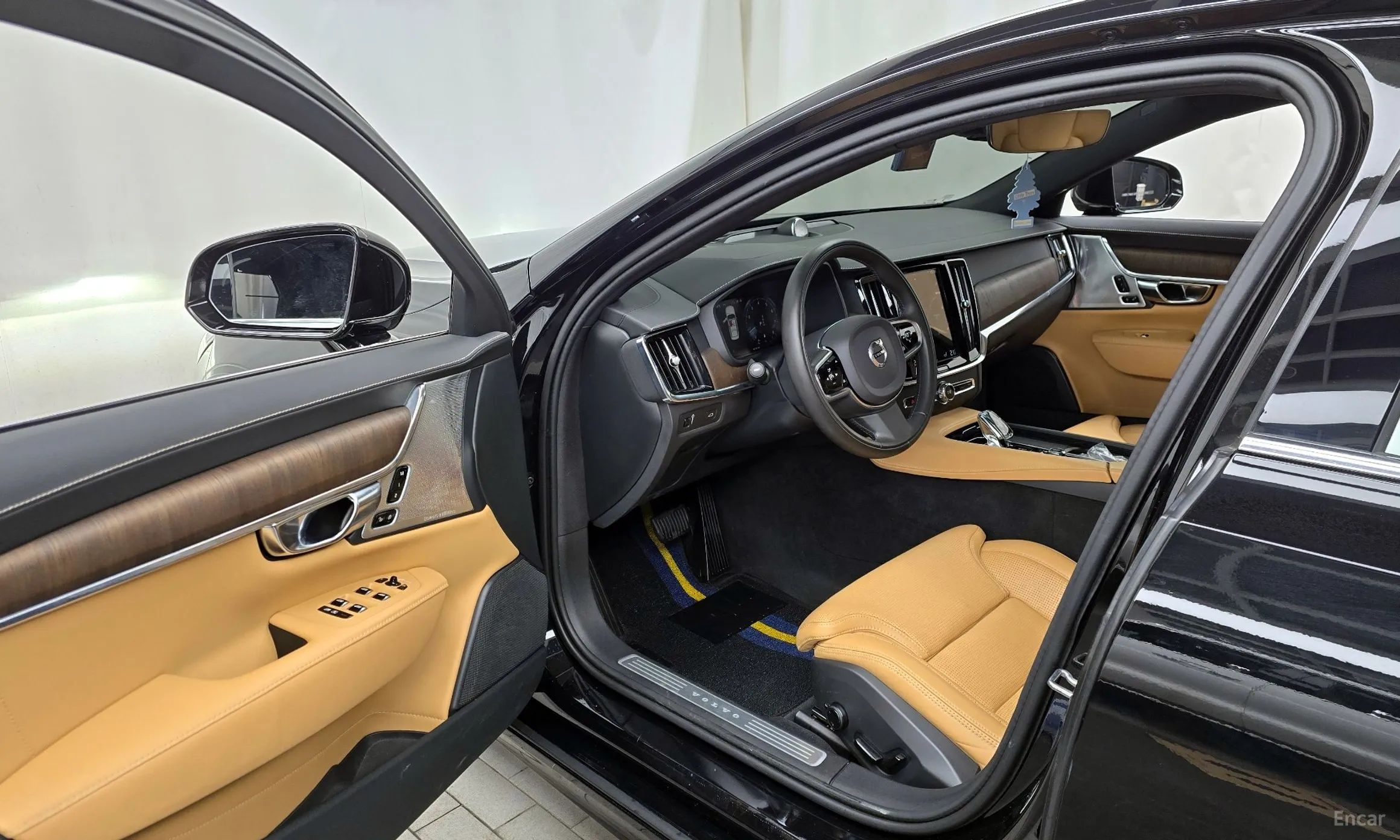 Volvo S90 превью 10