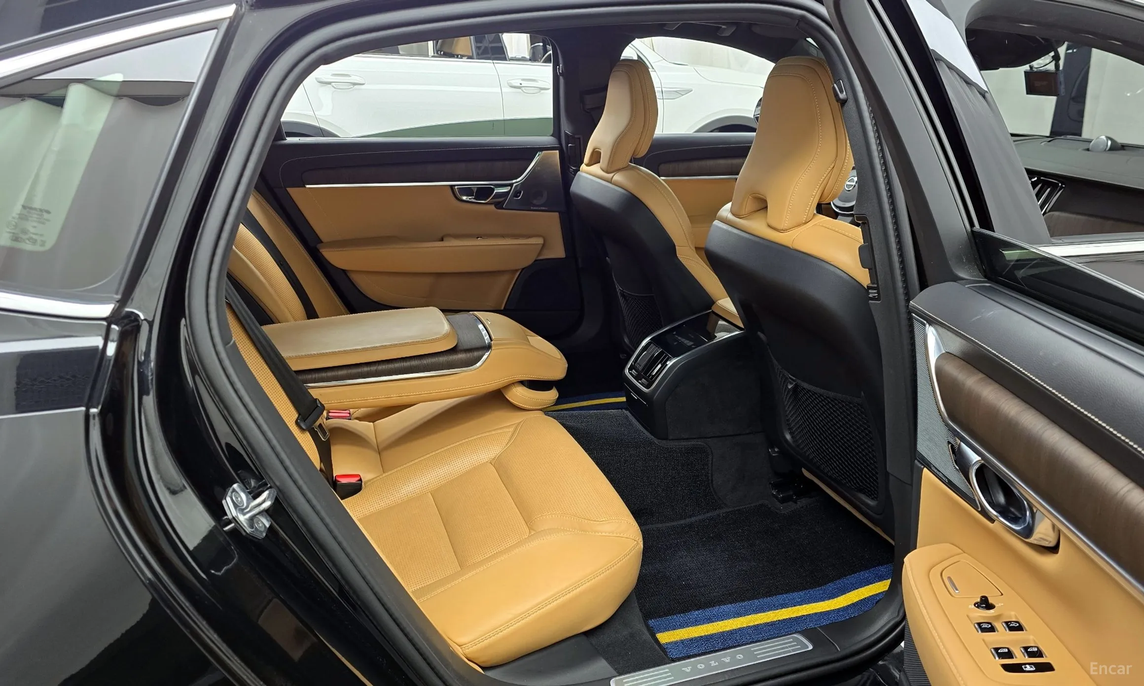 Volvo S90 превью 12