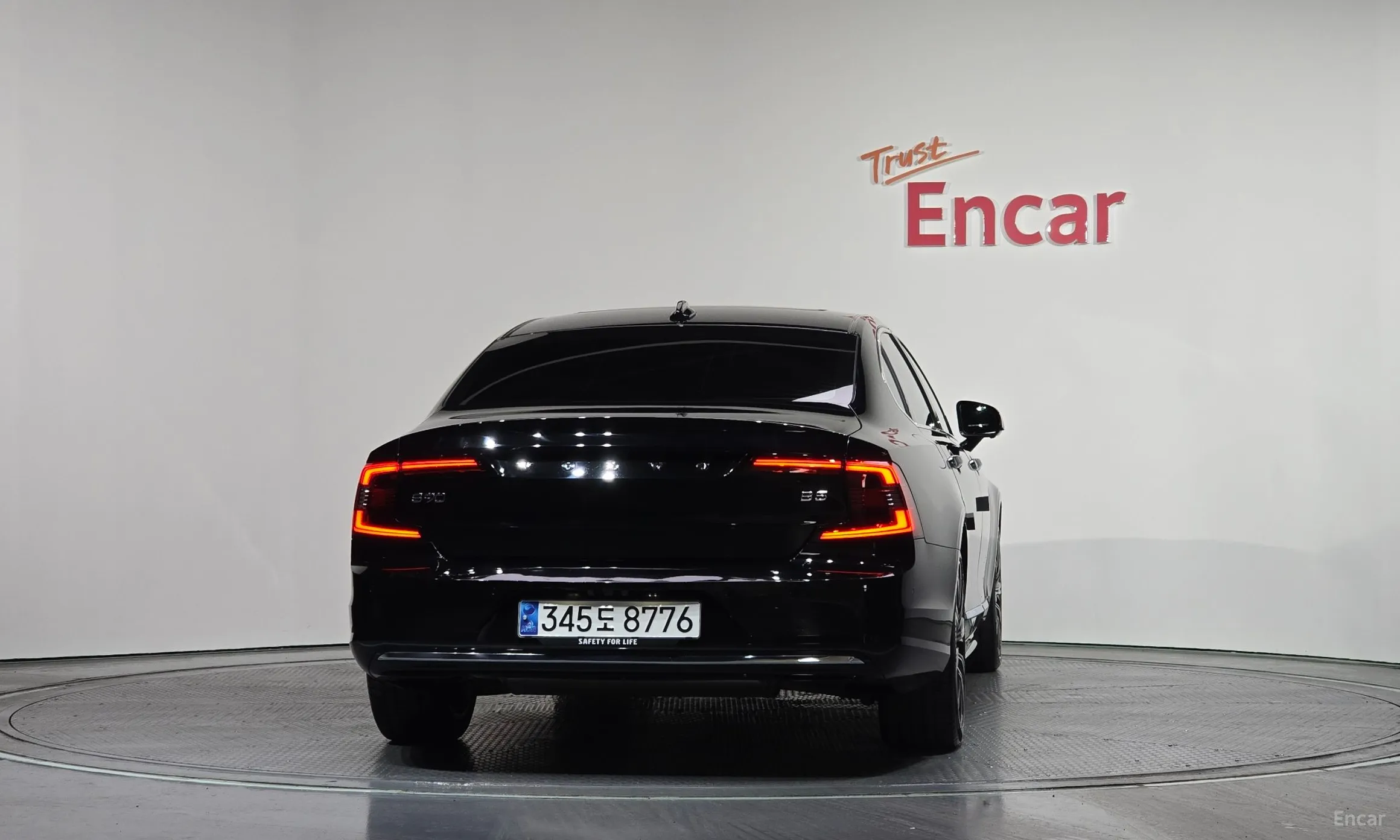 Volvo S90 превью 4