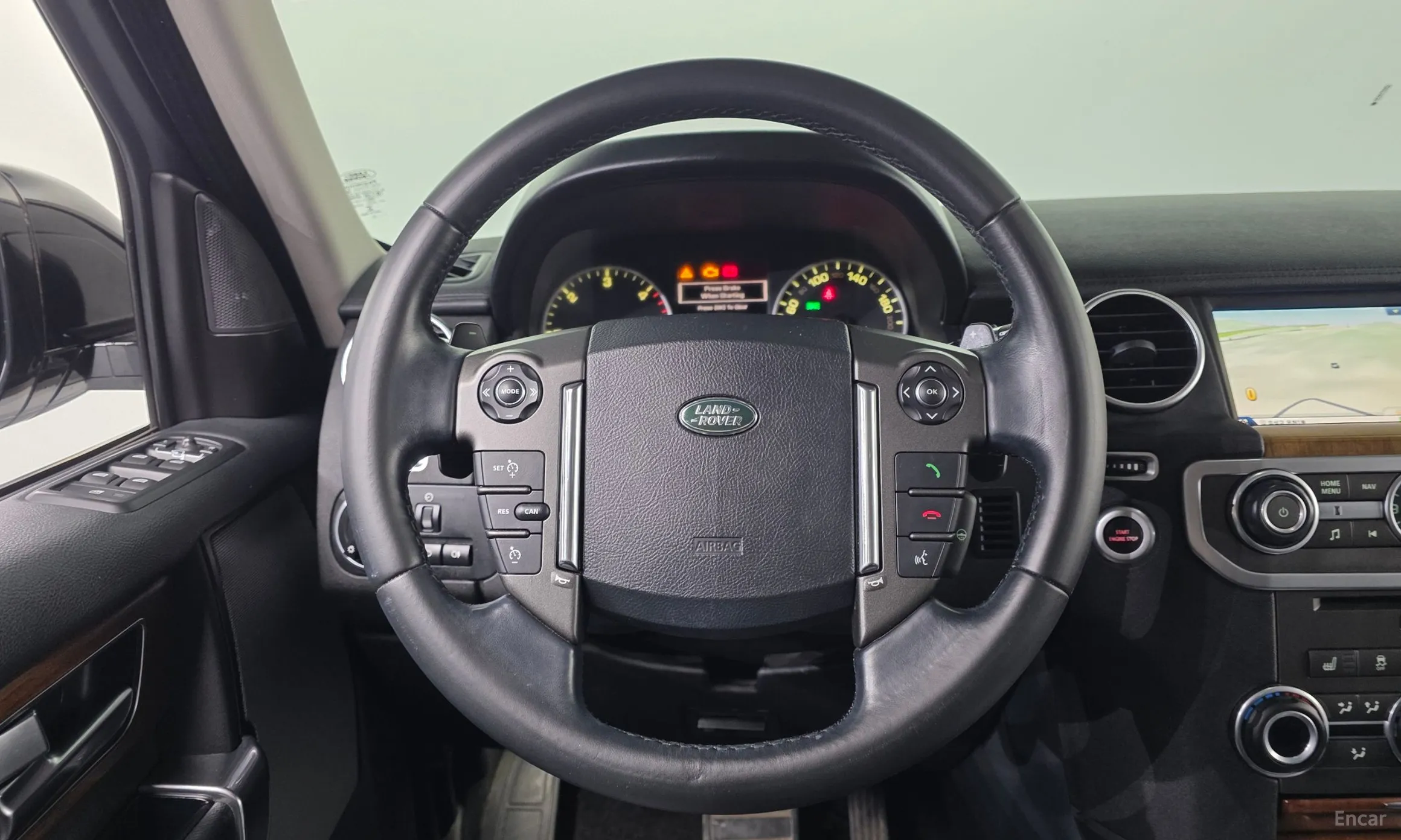 Land Rover Discovery 4 превью 16