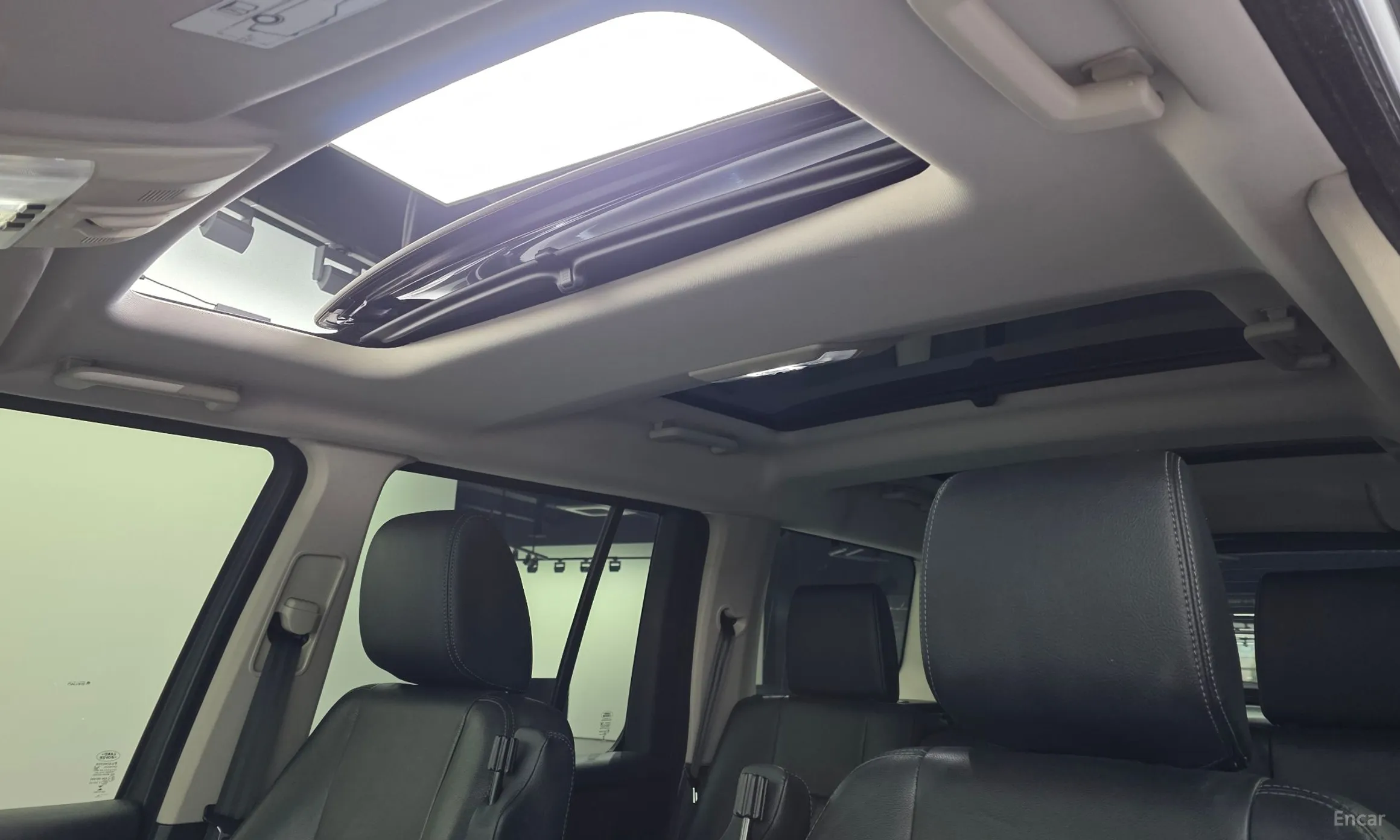 Land Rover Discovery 4 превью 19
