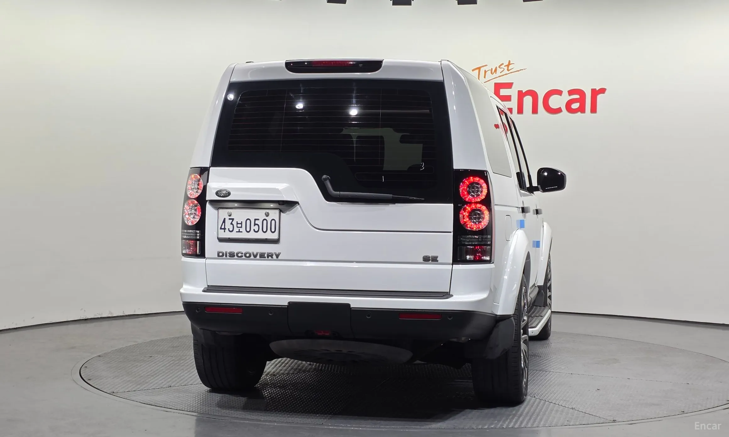 Land Rover Discovery 4 превью 4