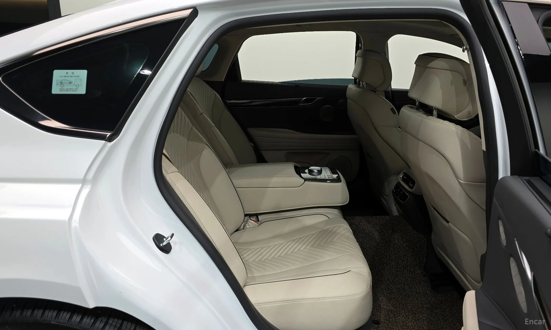 Genesis G80 (RG3) превью 12