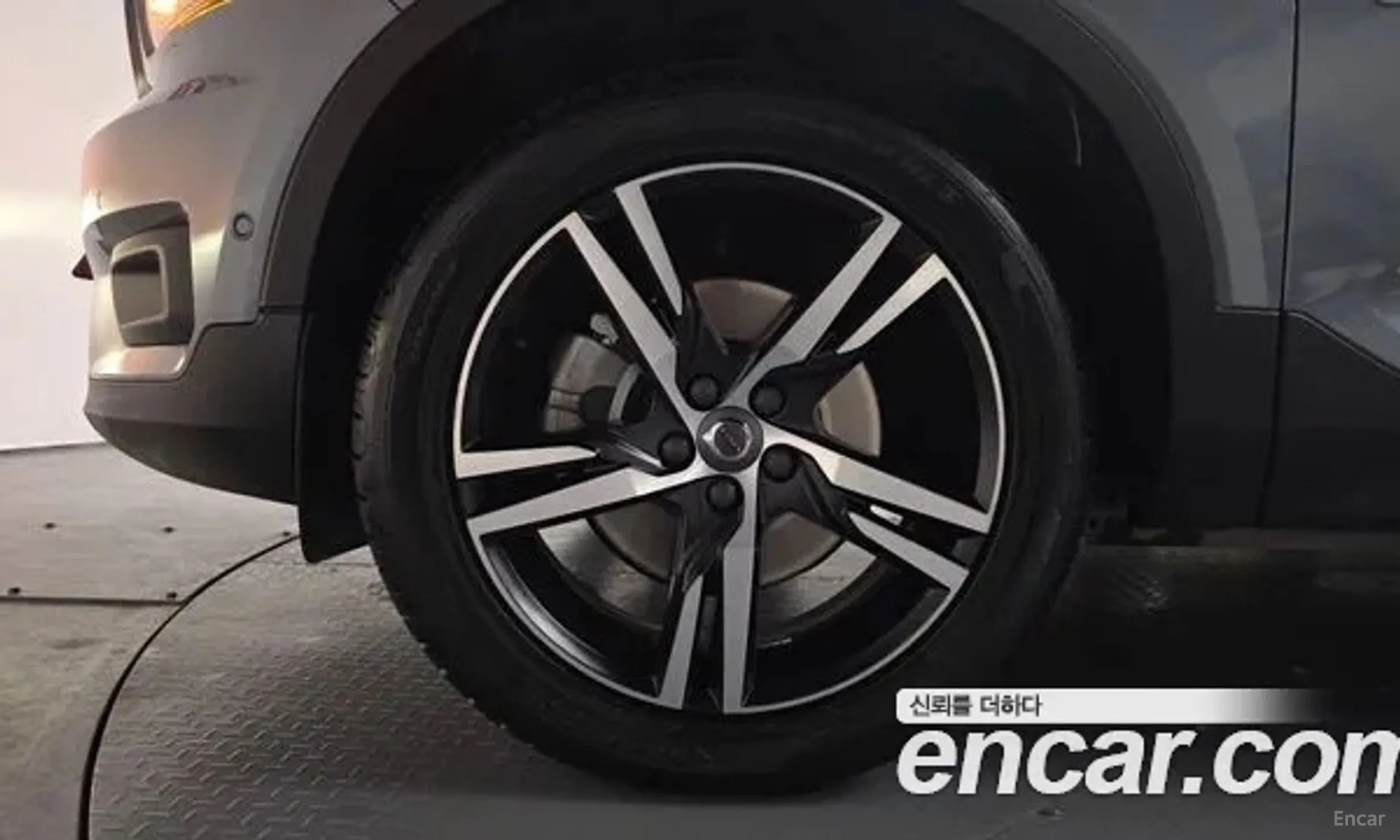 Volvo XC40 превью 5