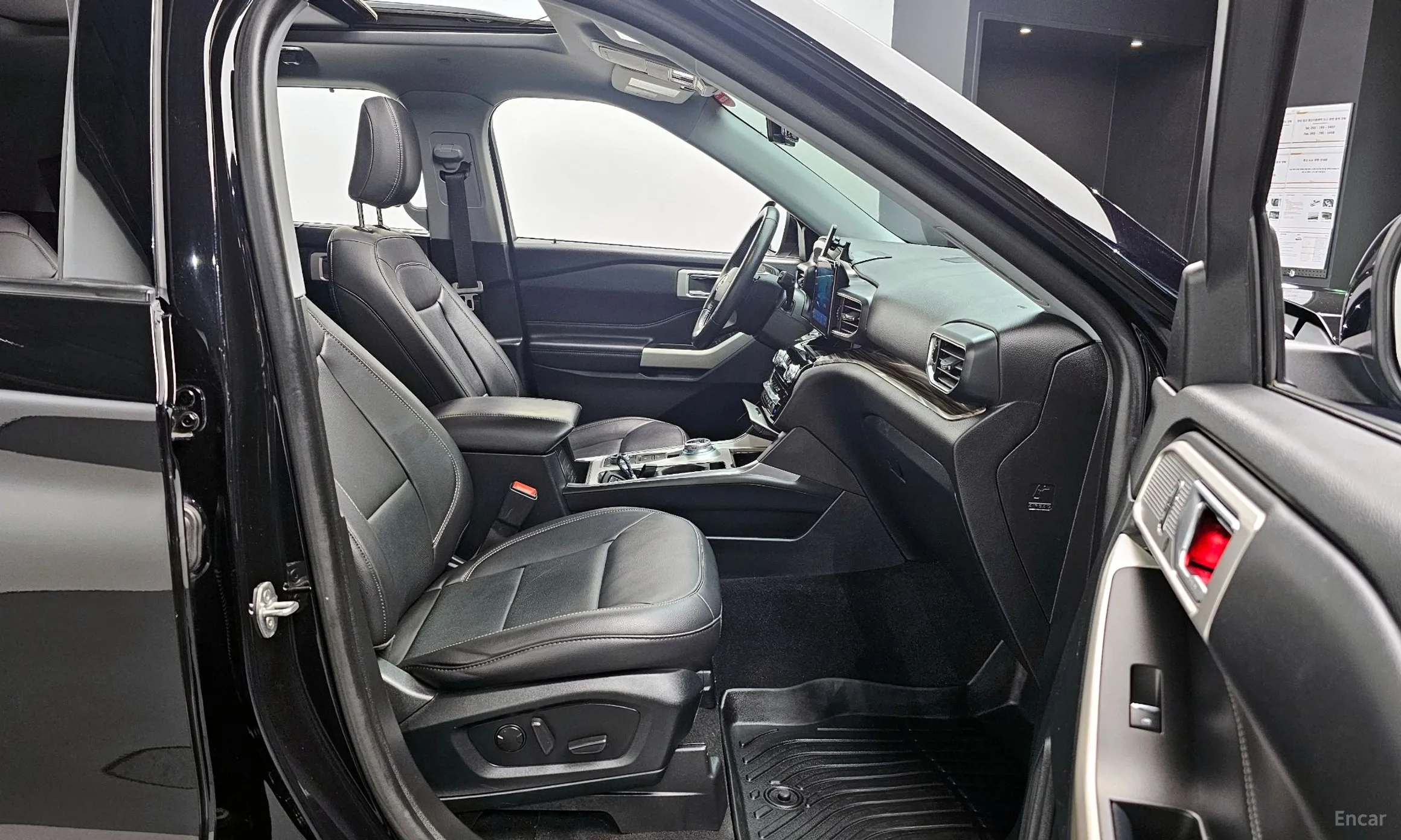 Ford Explorer 6th Generation превью 10