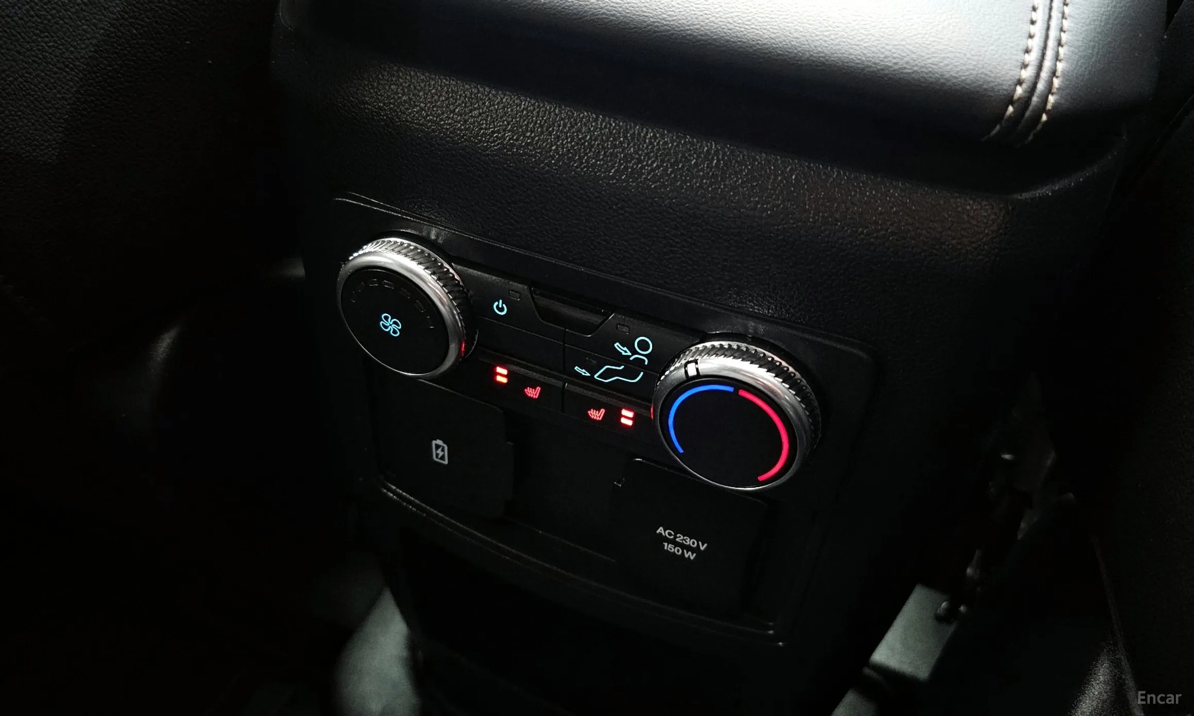 Ford Explorer 6th Generation превью 18