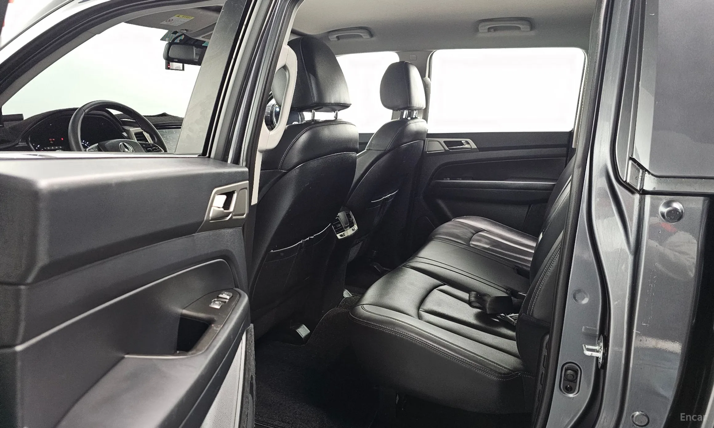 KG Mobility (SsangYong) Rexton Sports превью 12