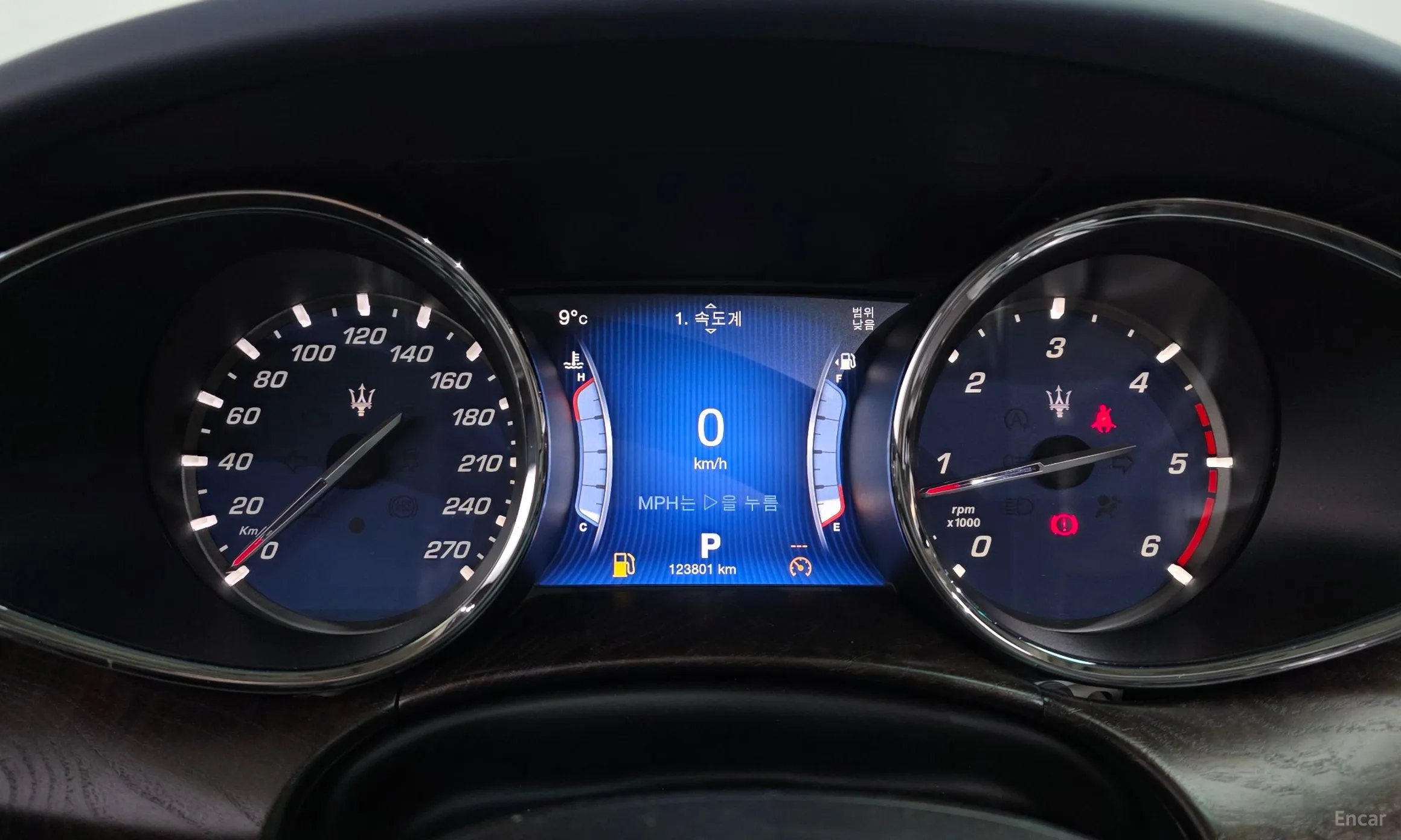 Maserati Quattroporte превью 8