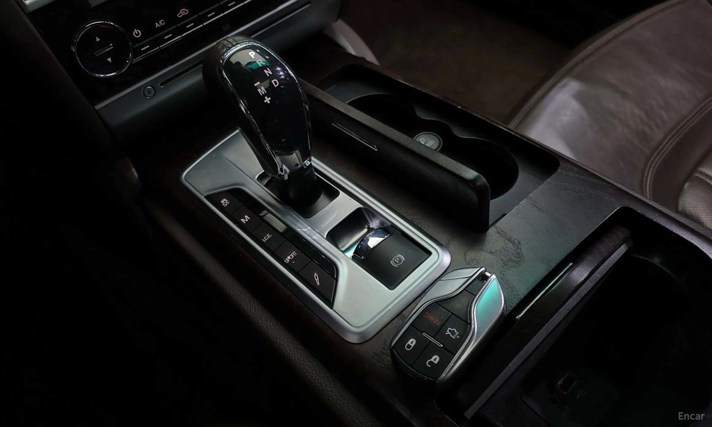 Maserati Quattroporte превью 9