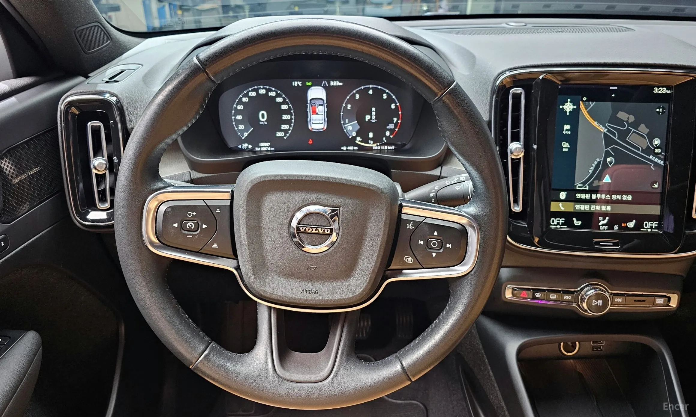 Volvo XC40 превью 13