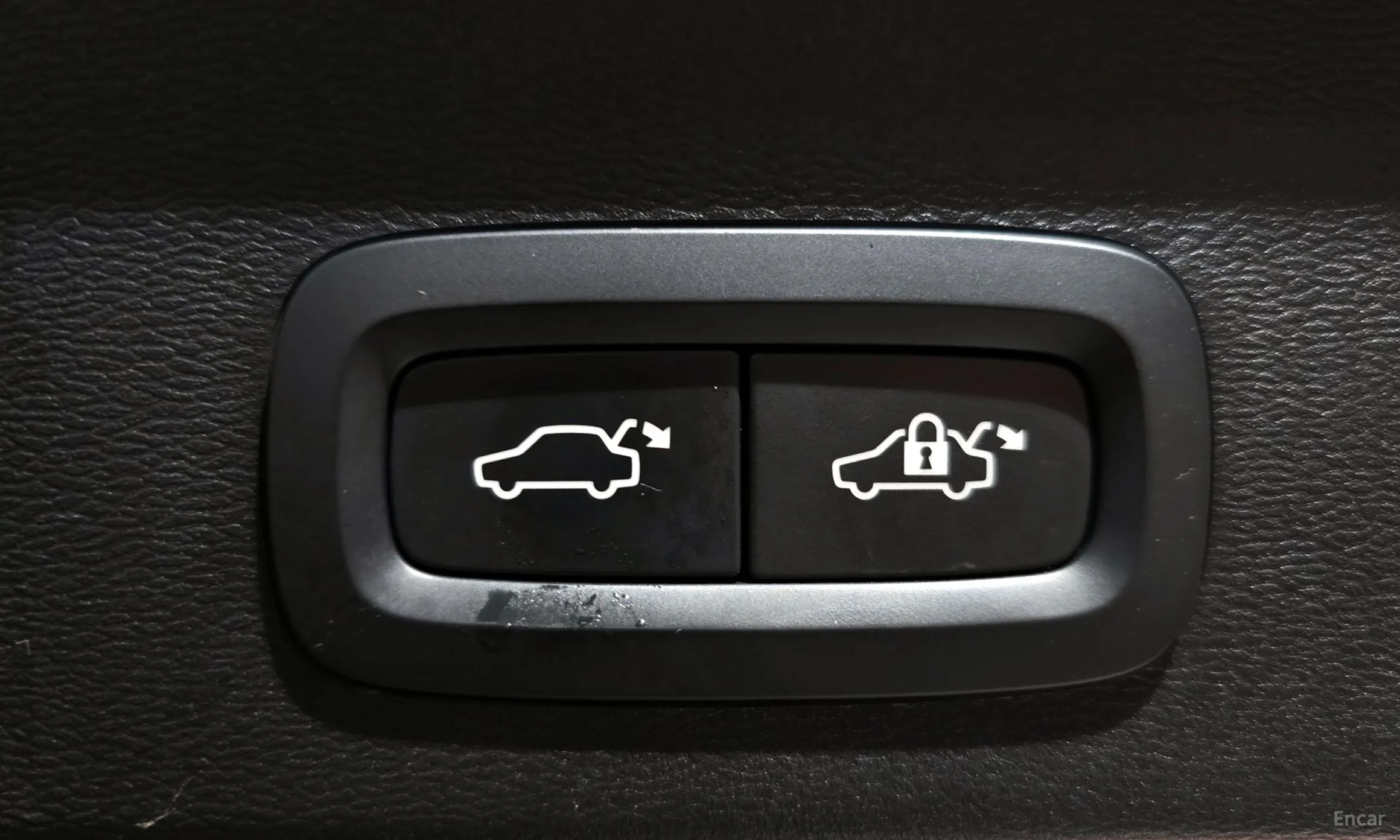 Volvo XC40 превью 20