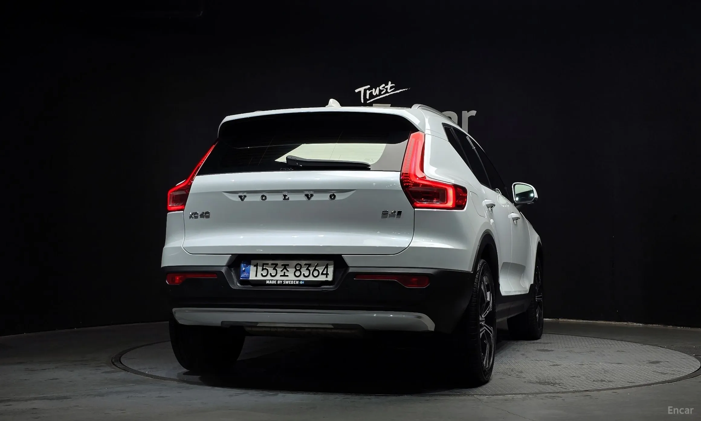 Volvo XC40 превью 4