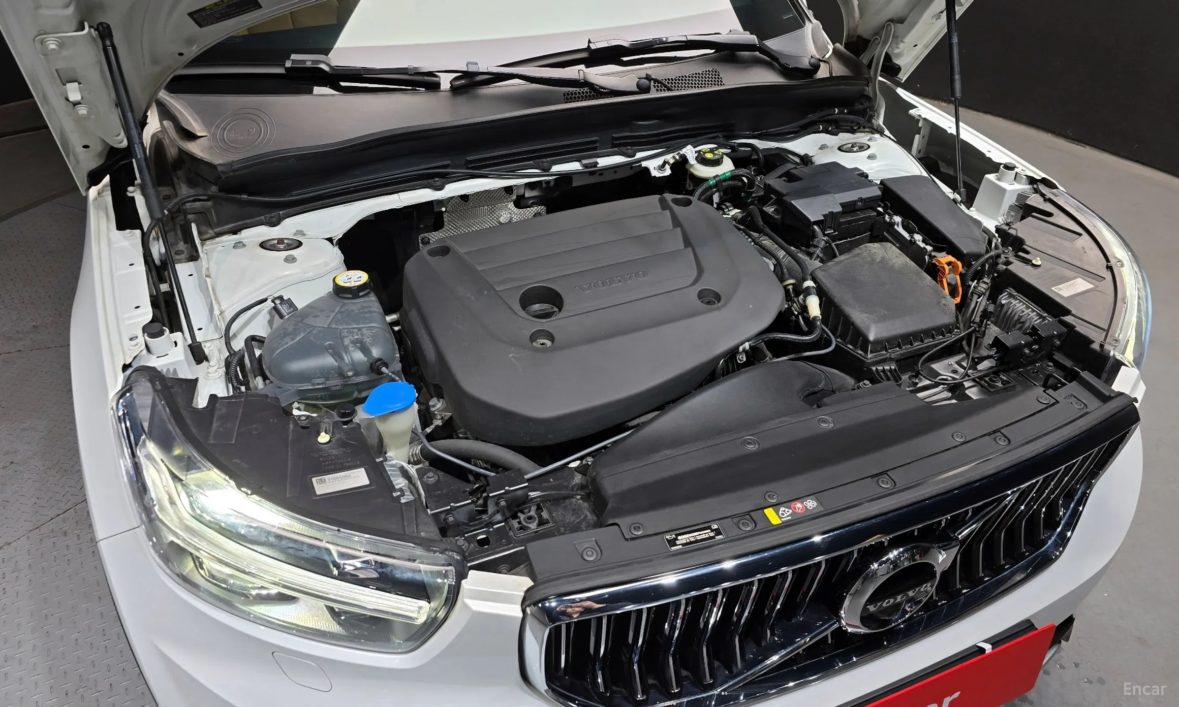 Volvo XC40 превью 6