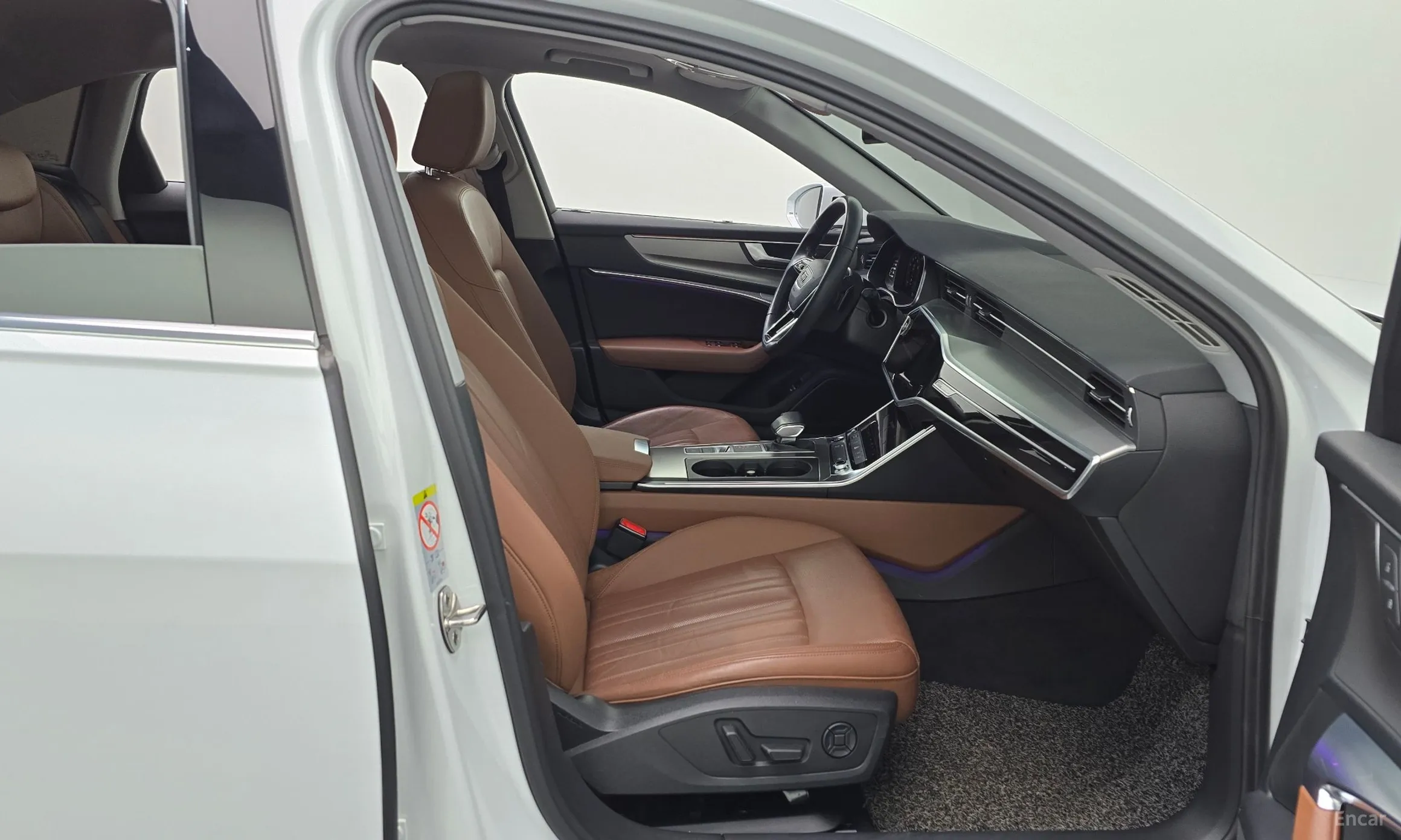 Audi A6 (C8) превью 11