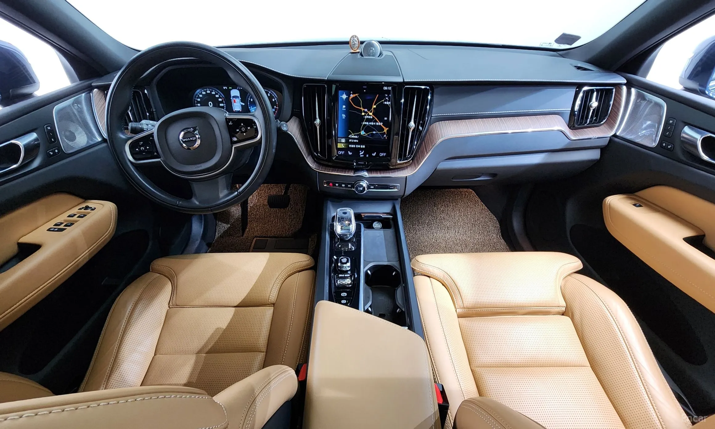 Volvo XC60 Gen 2 превью 7