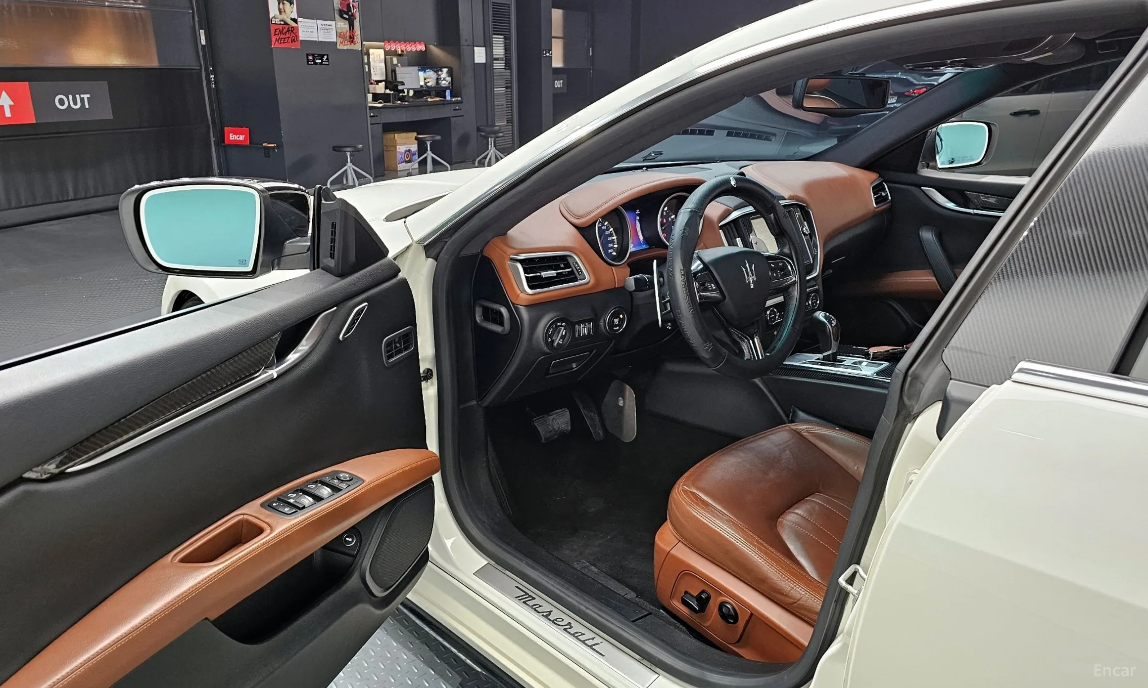 Maserati Ghibli превью 11