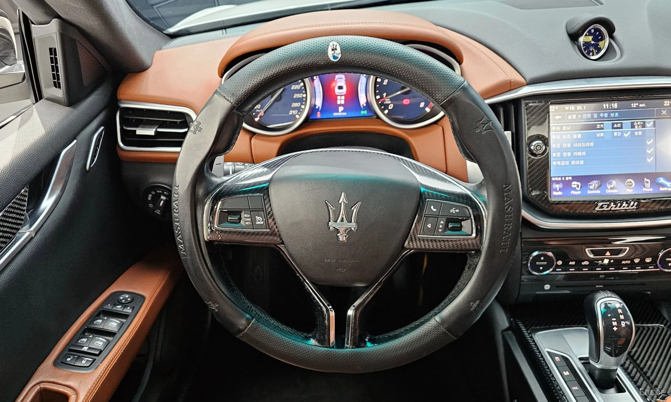 Maserati Ghibli превью 13