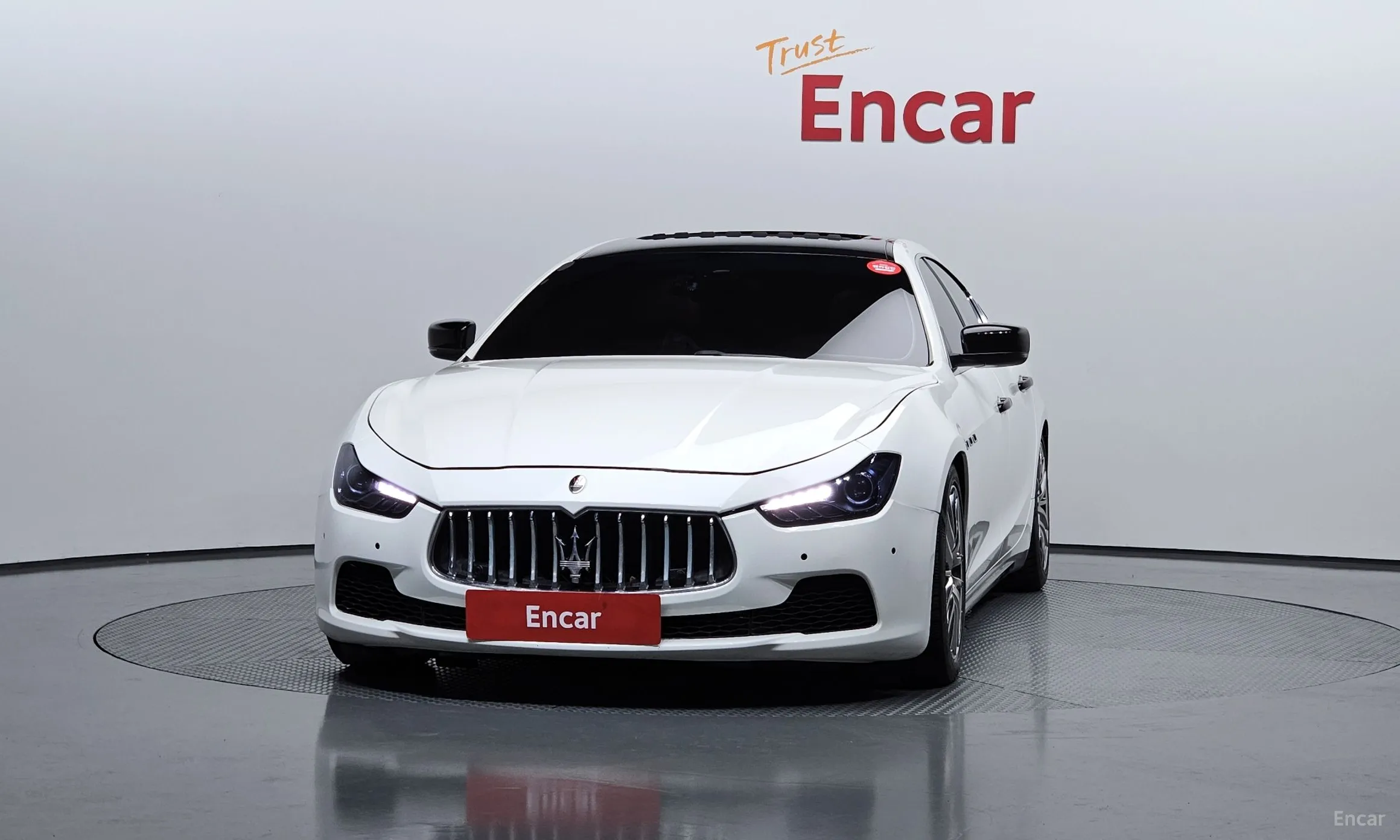 Maserati Ghibli превью 3
