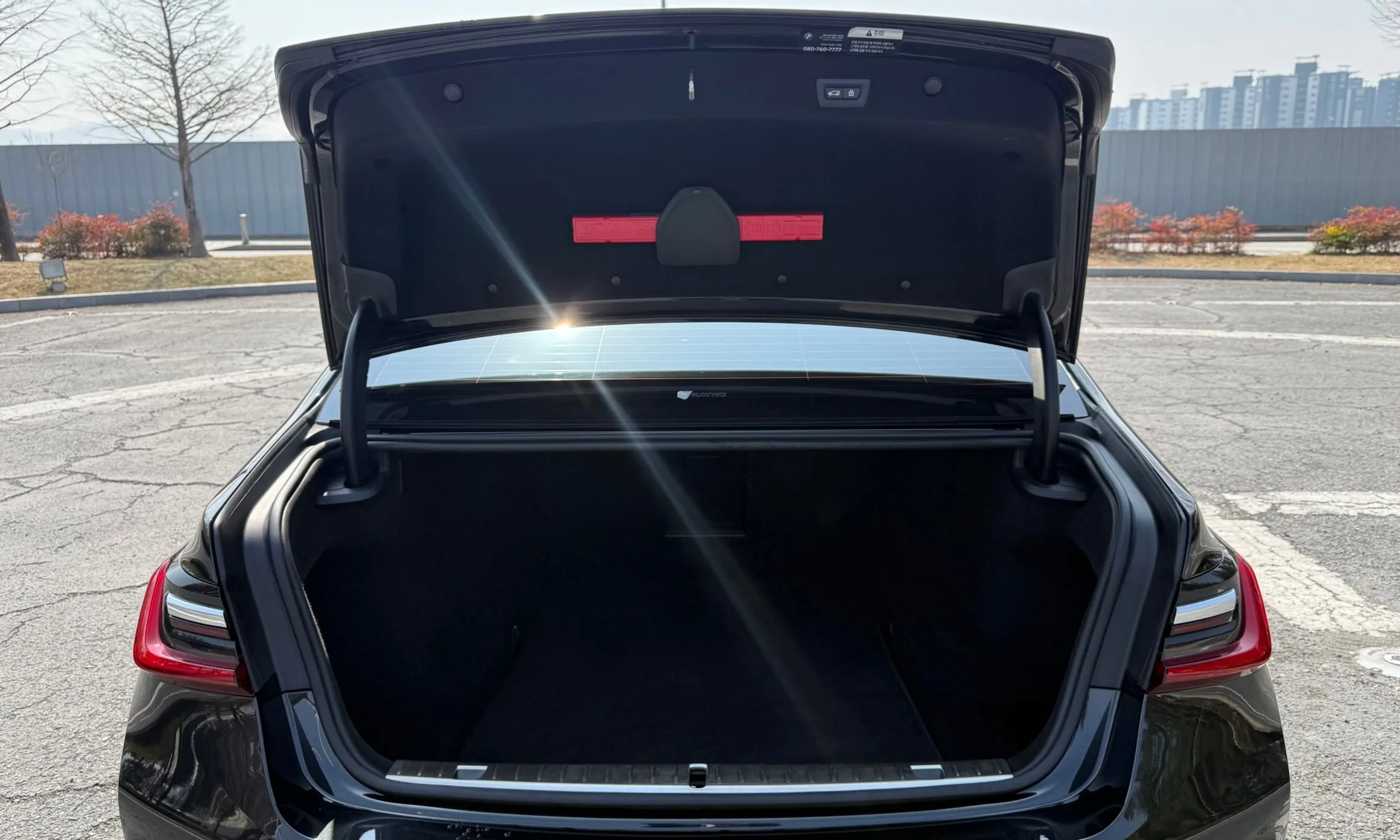 BMW 7 Series (G11) превью 18