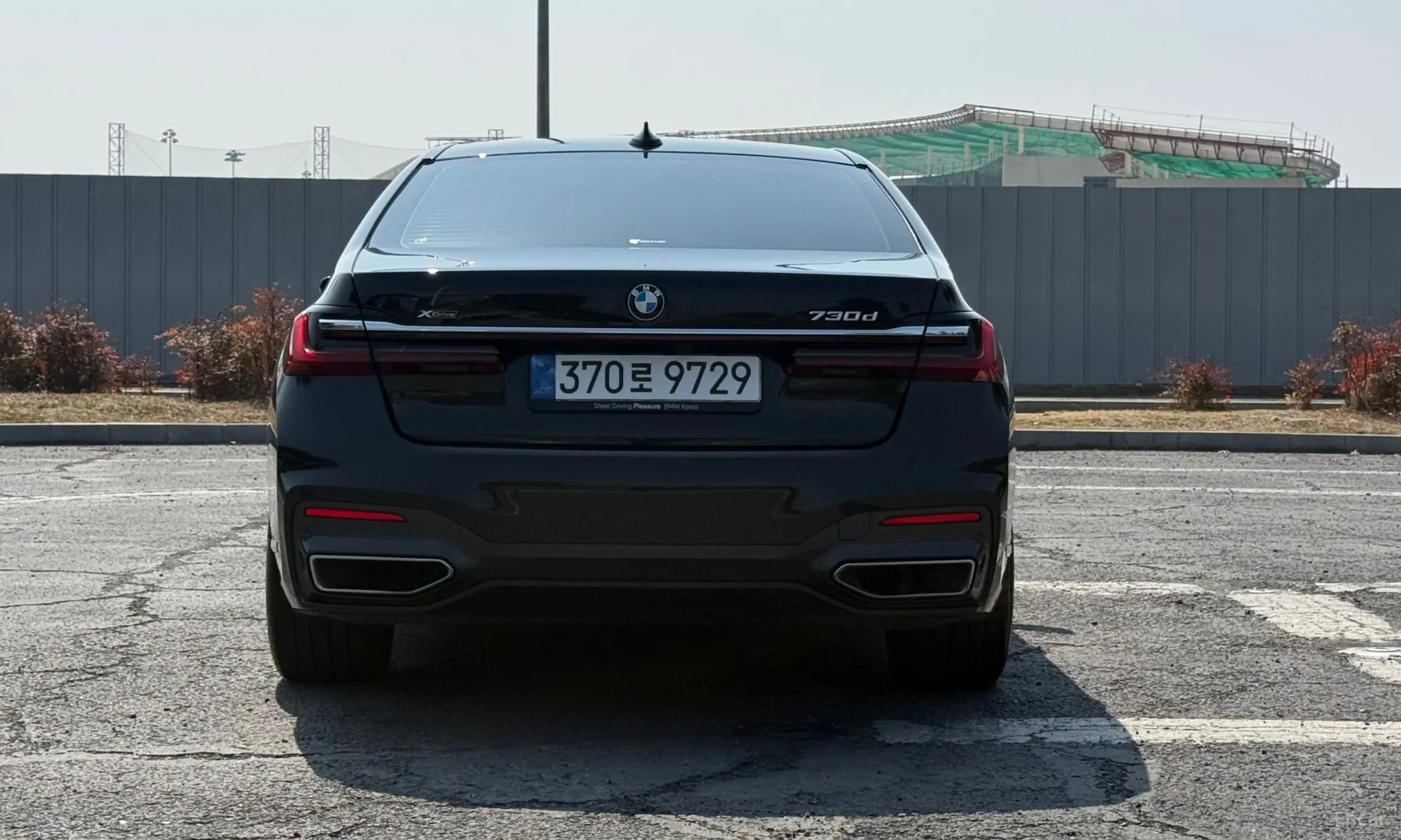BMW 7 Series (G11) превью 4
