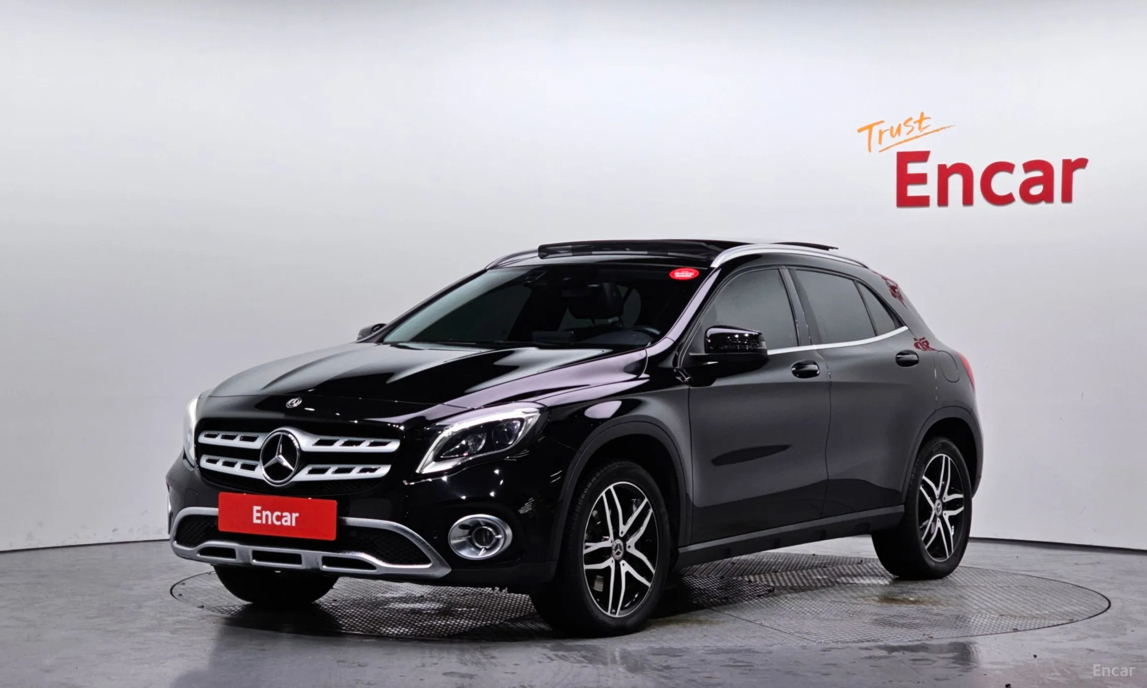 Mercedes Benz GLA-Class X156