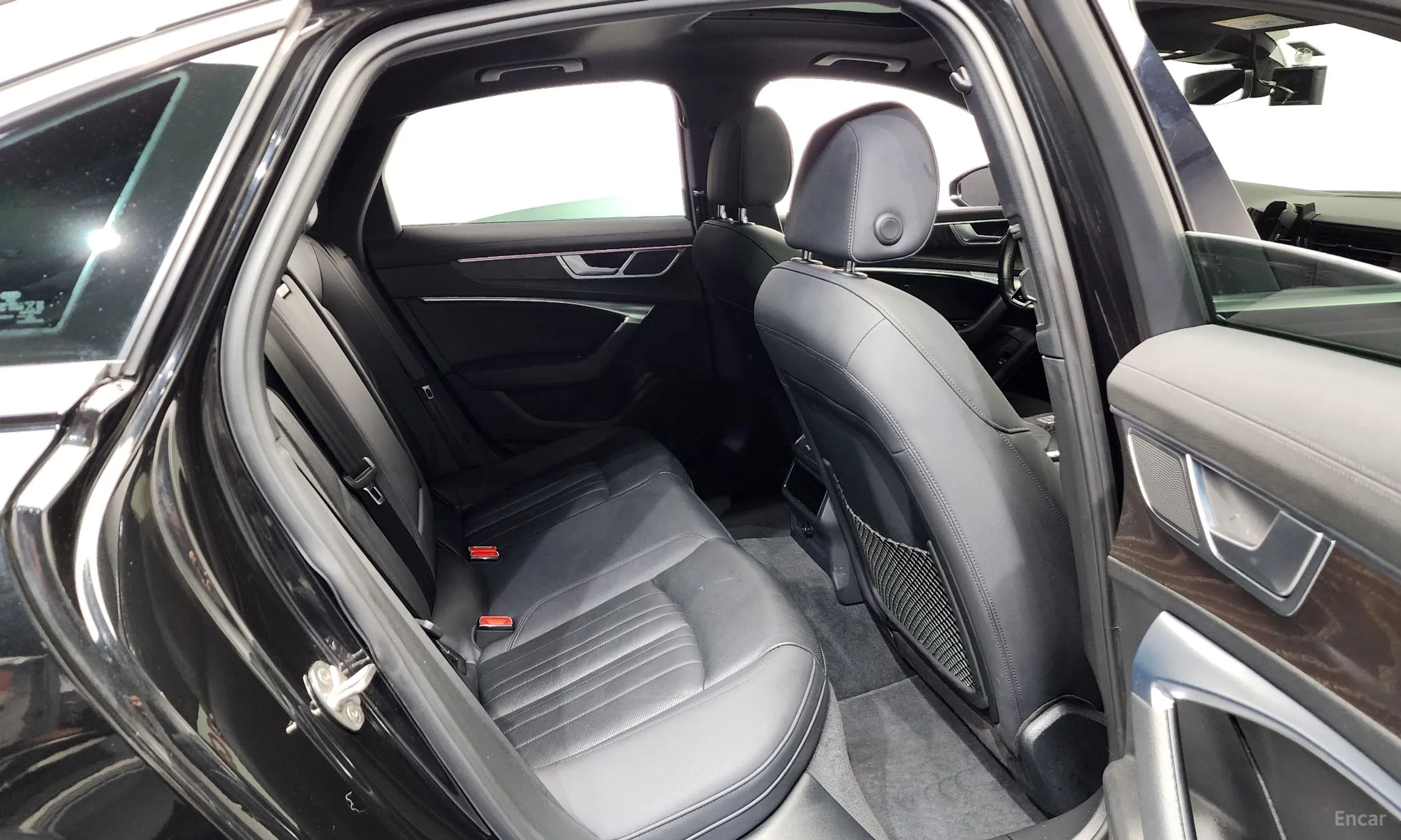 Audi A6 (C8) превью 12