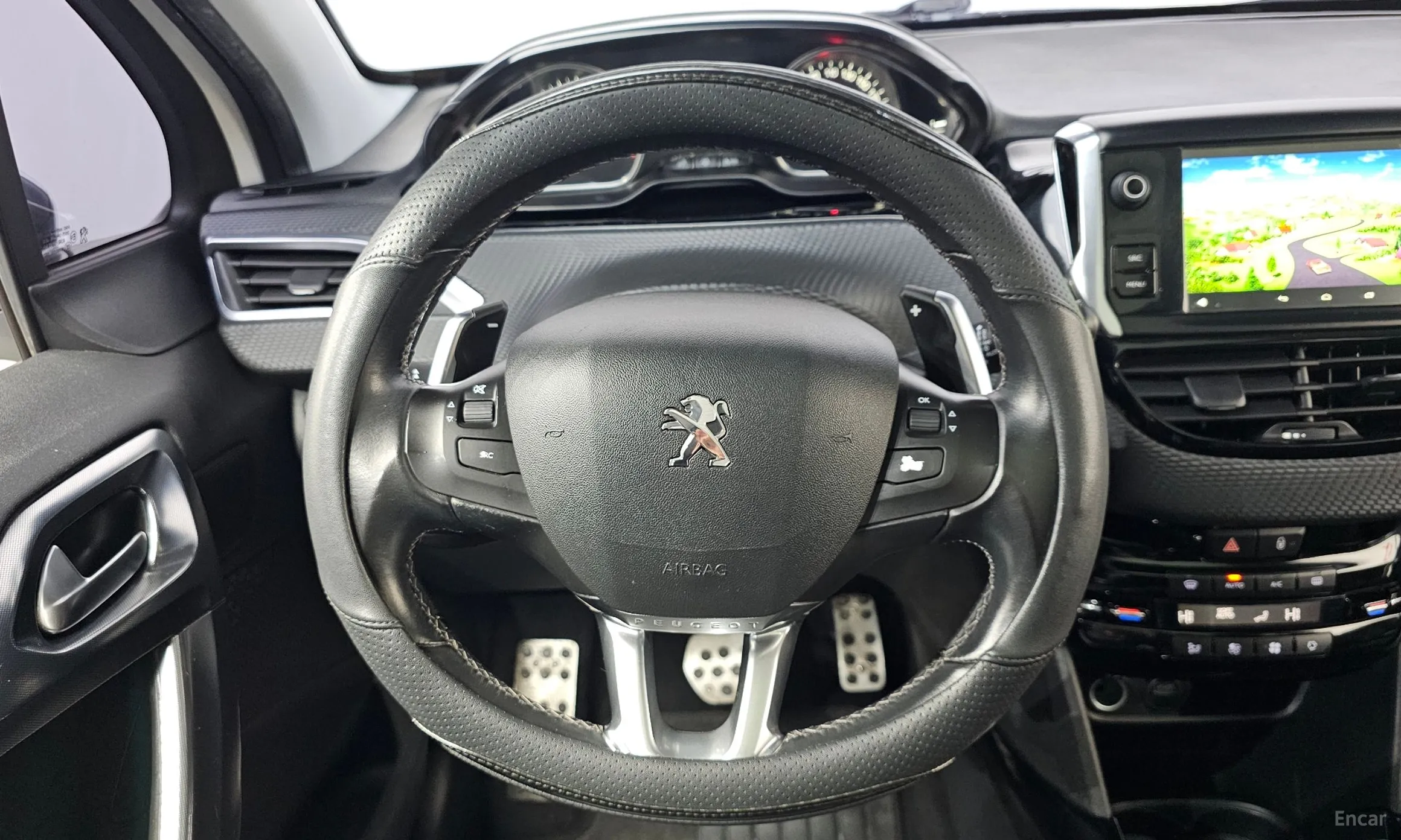 Peugeot 2008. превью 13
