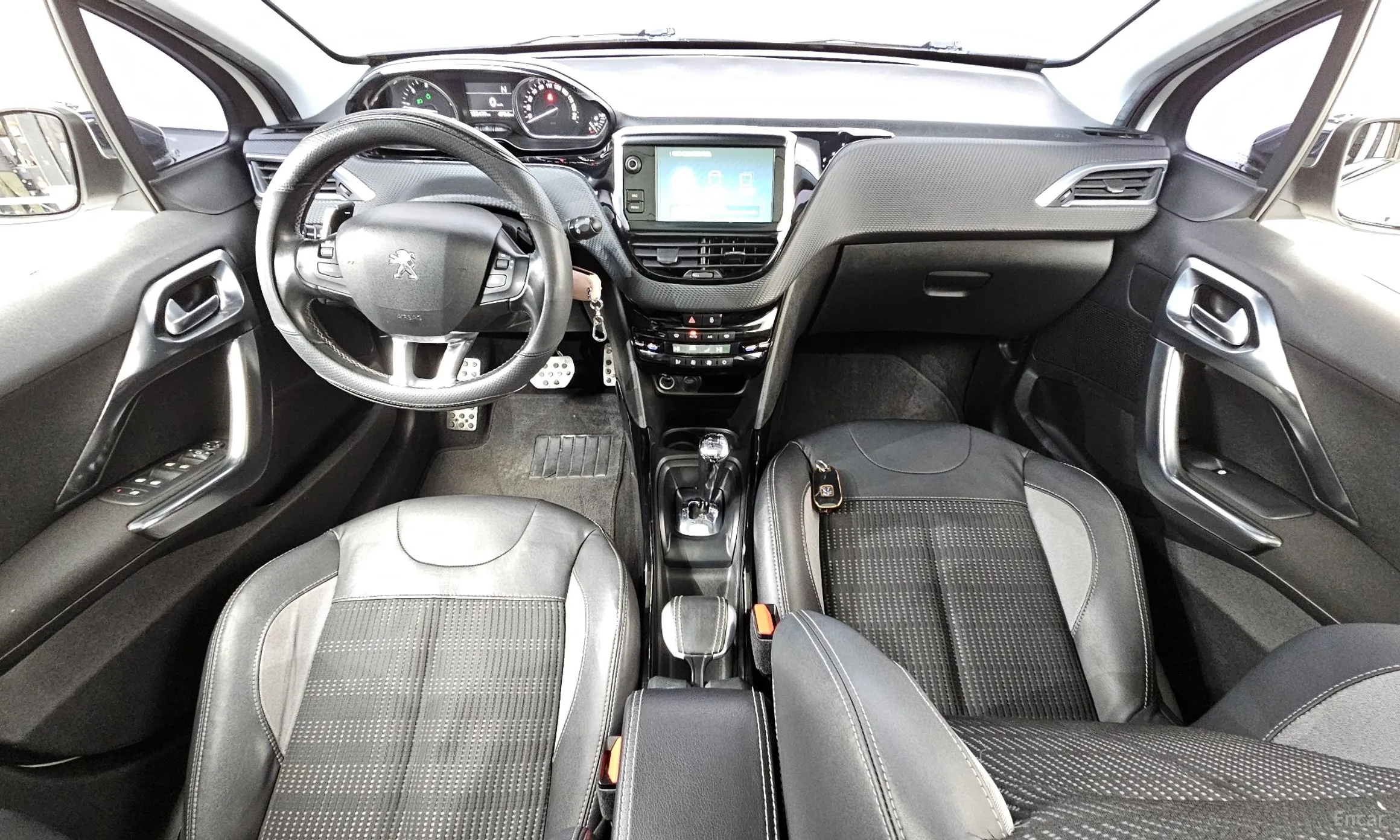 Peugeot 2008. превью 7