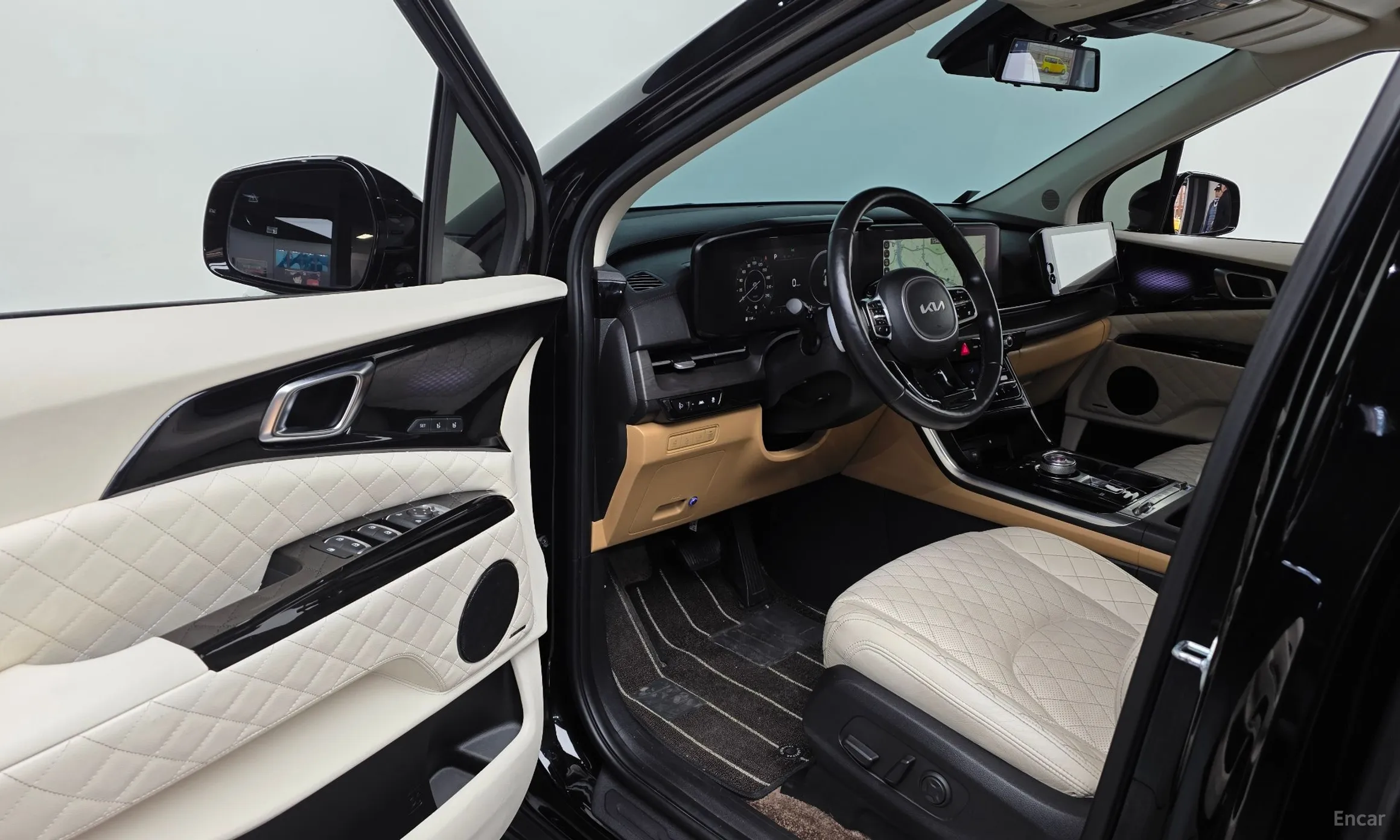 Kia Carnival Gen 4 превью 10